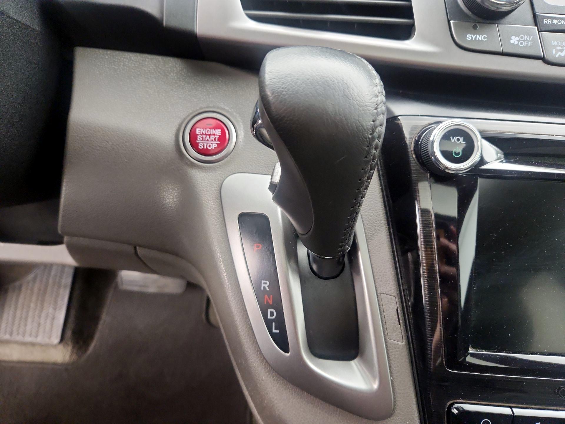 Thumbnail: 2015 Honda Odyssey - 17