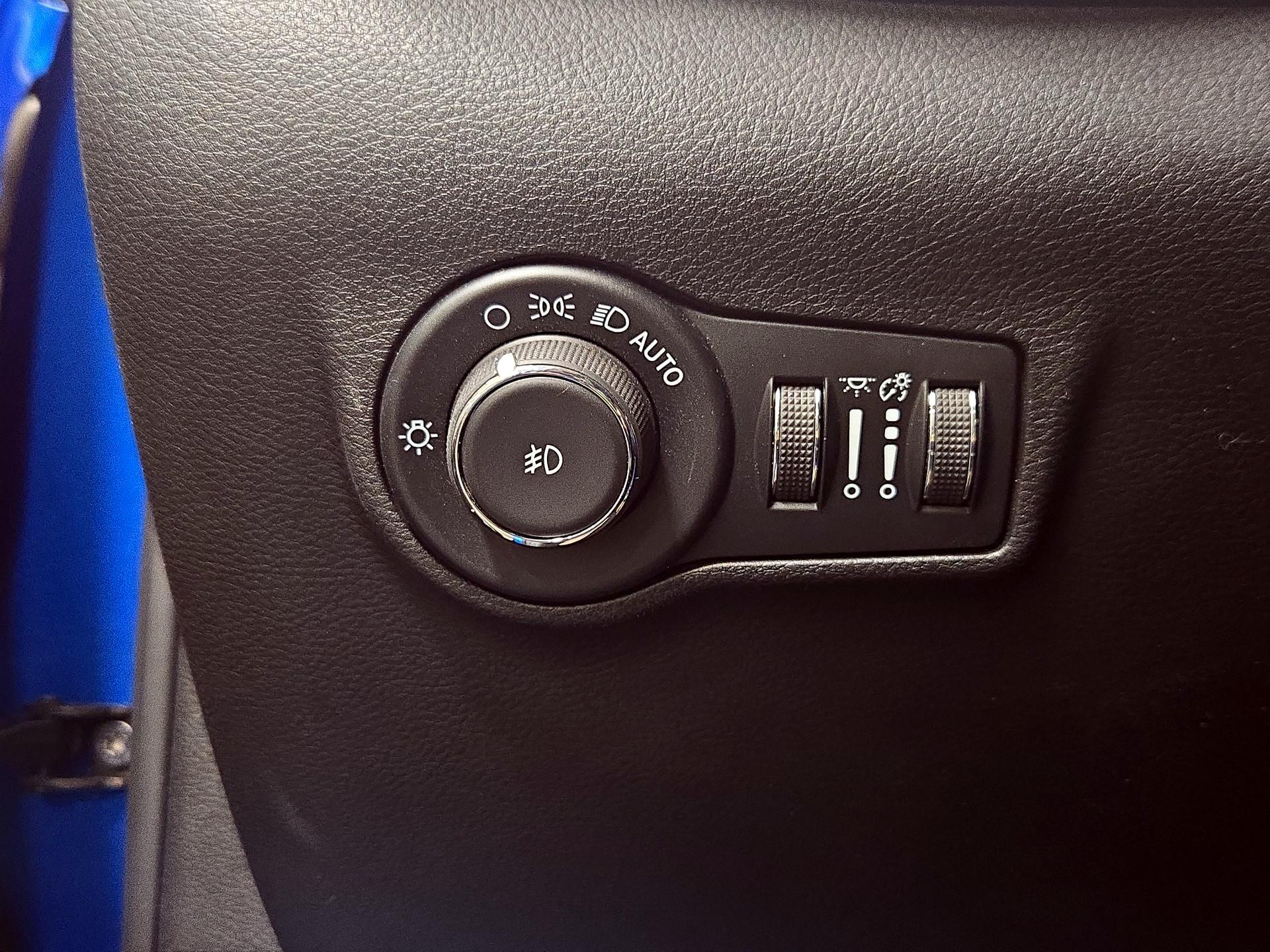 Thumbnail: 2022 Jeep Compass - 13