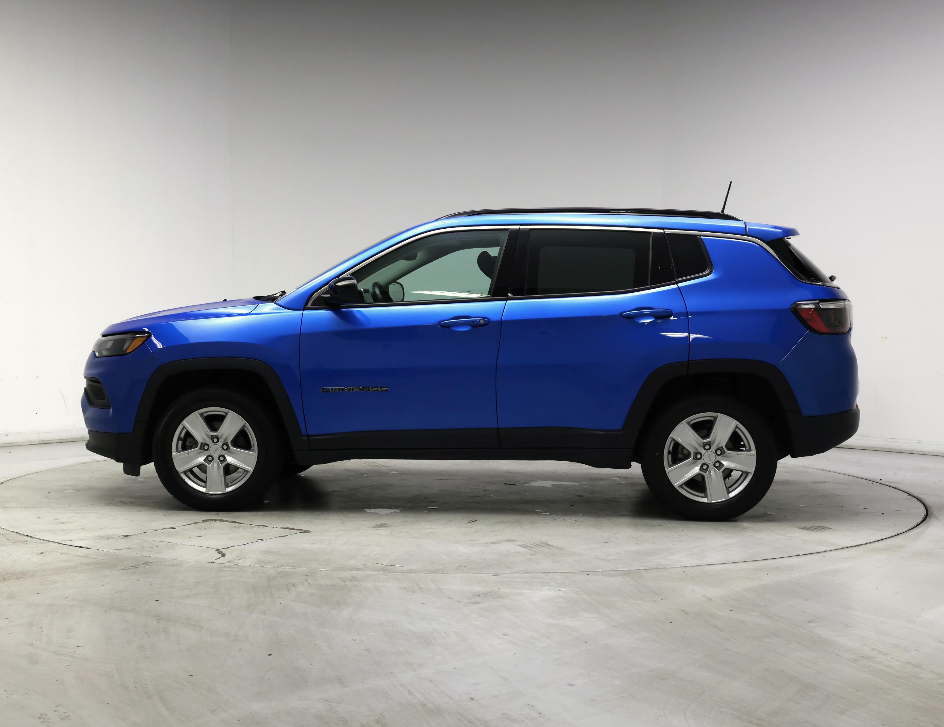 Thumbnail: 2022 Jeep Compass - 3