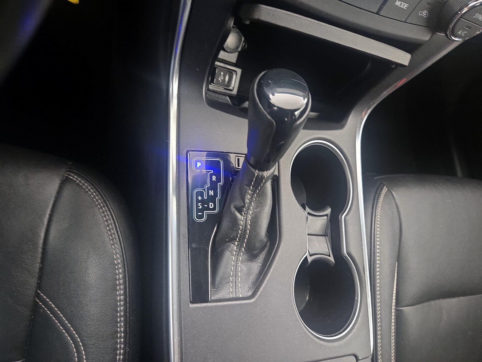 Thumbnail: 2016 Toyota Camry - 18
