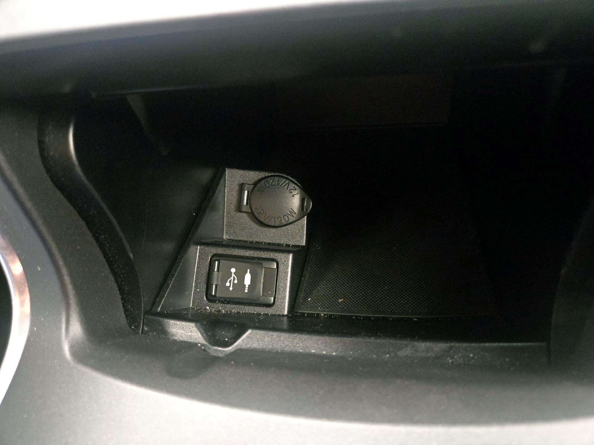 Thumbnail: 2016 Toyota Camry - 19