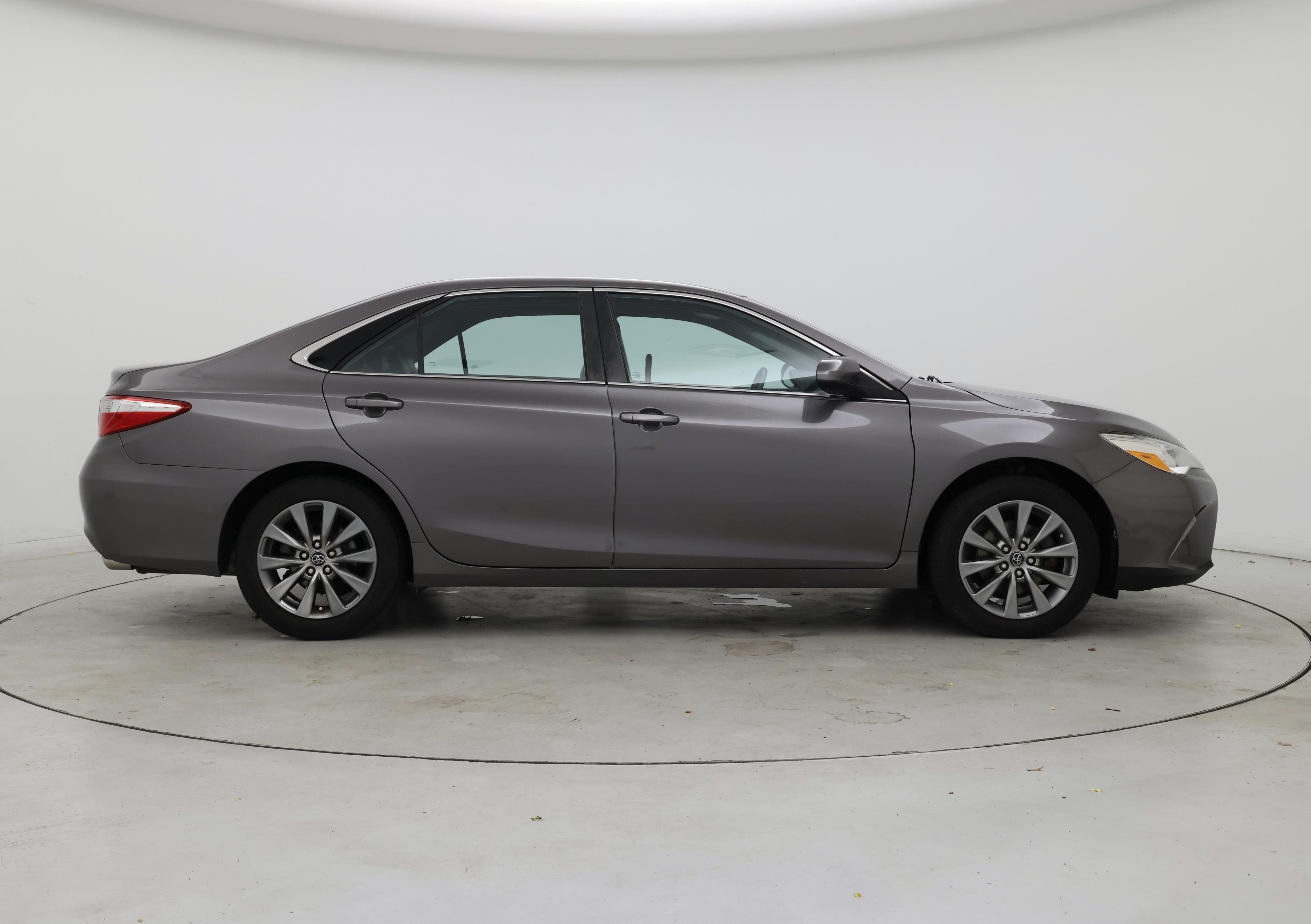 Thumbnail: 2016 Toyota Camry - 7