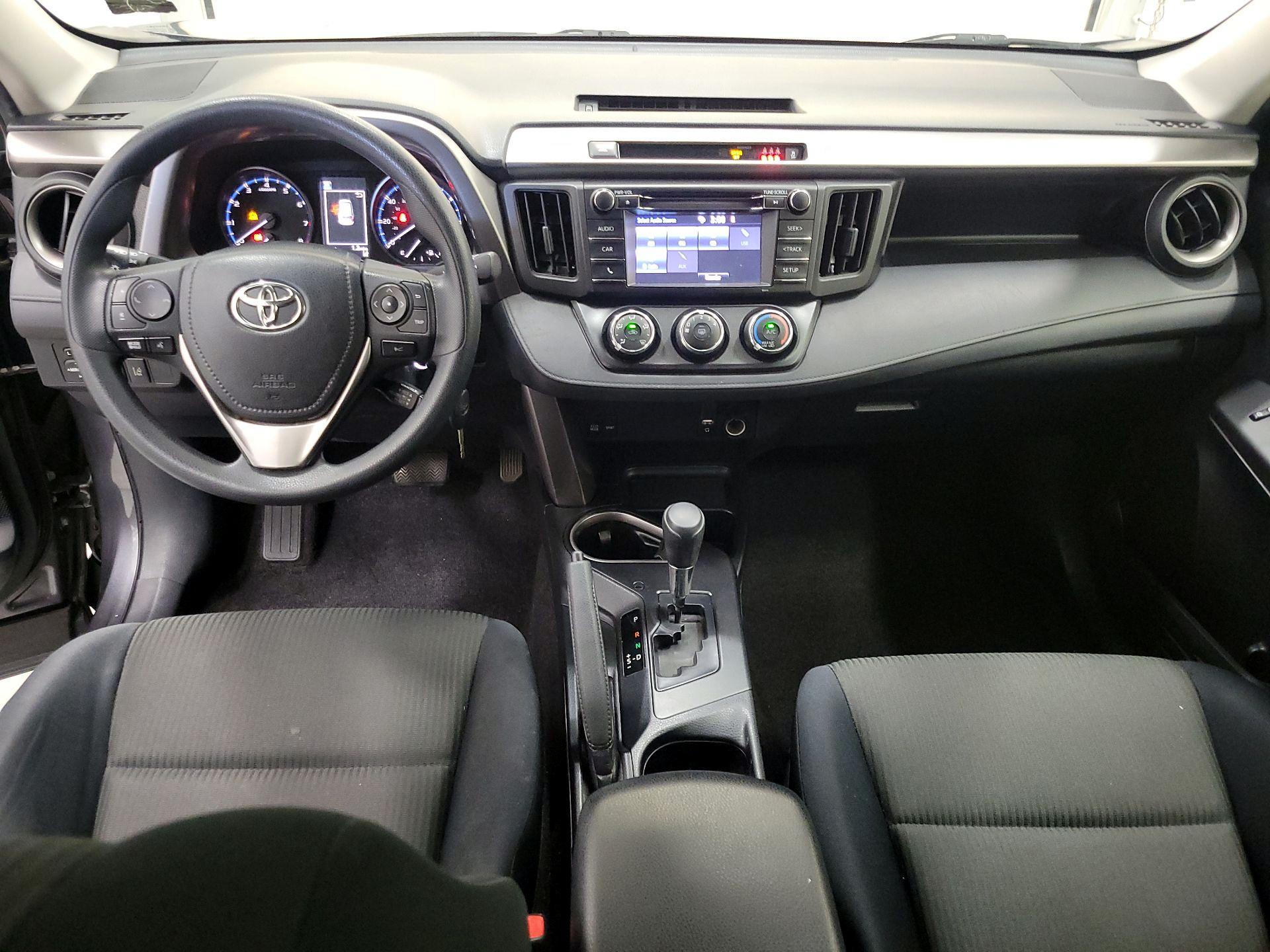 Thumbnail: 2017 Toyota RAV4 - 9