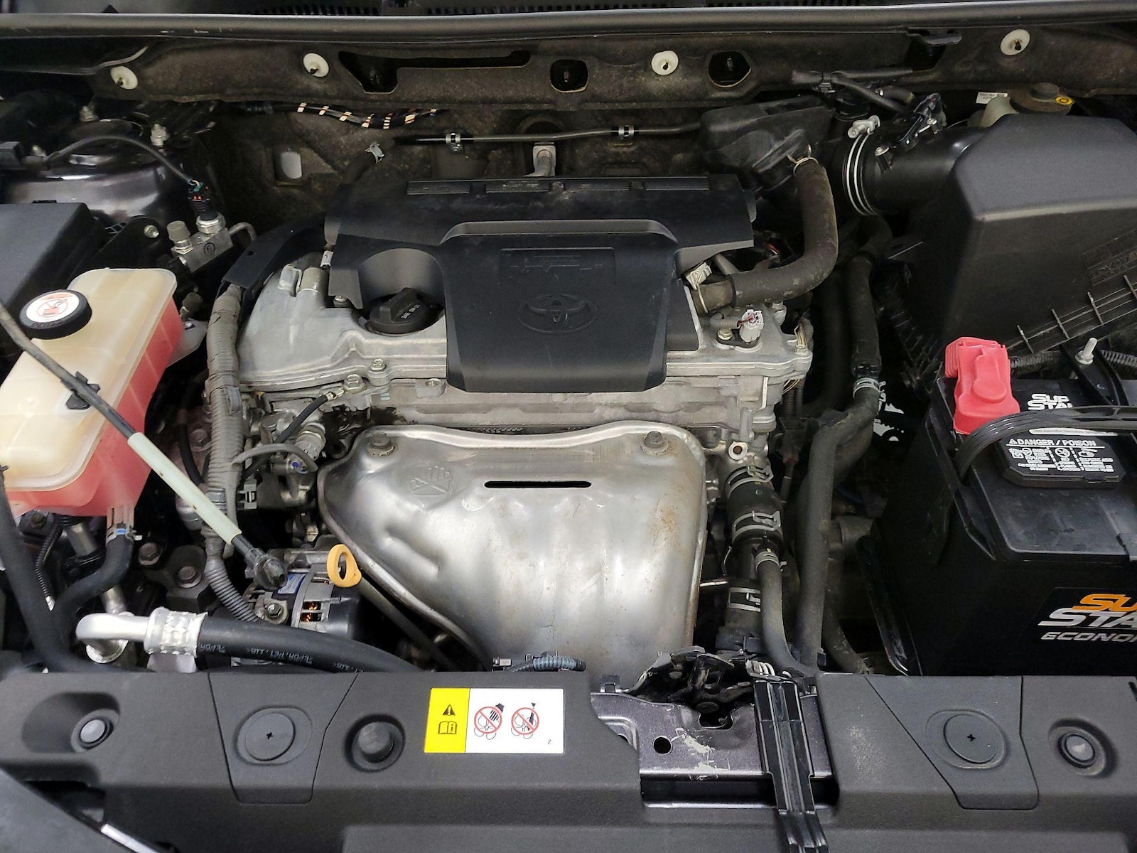 2017 Toyota RAV4 LE - Photo 22