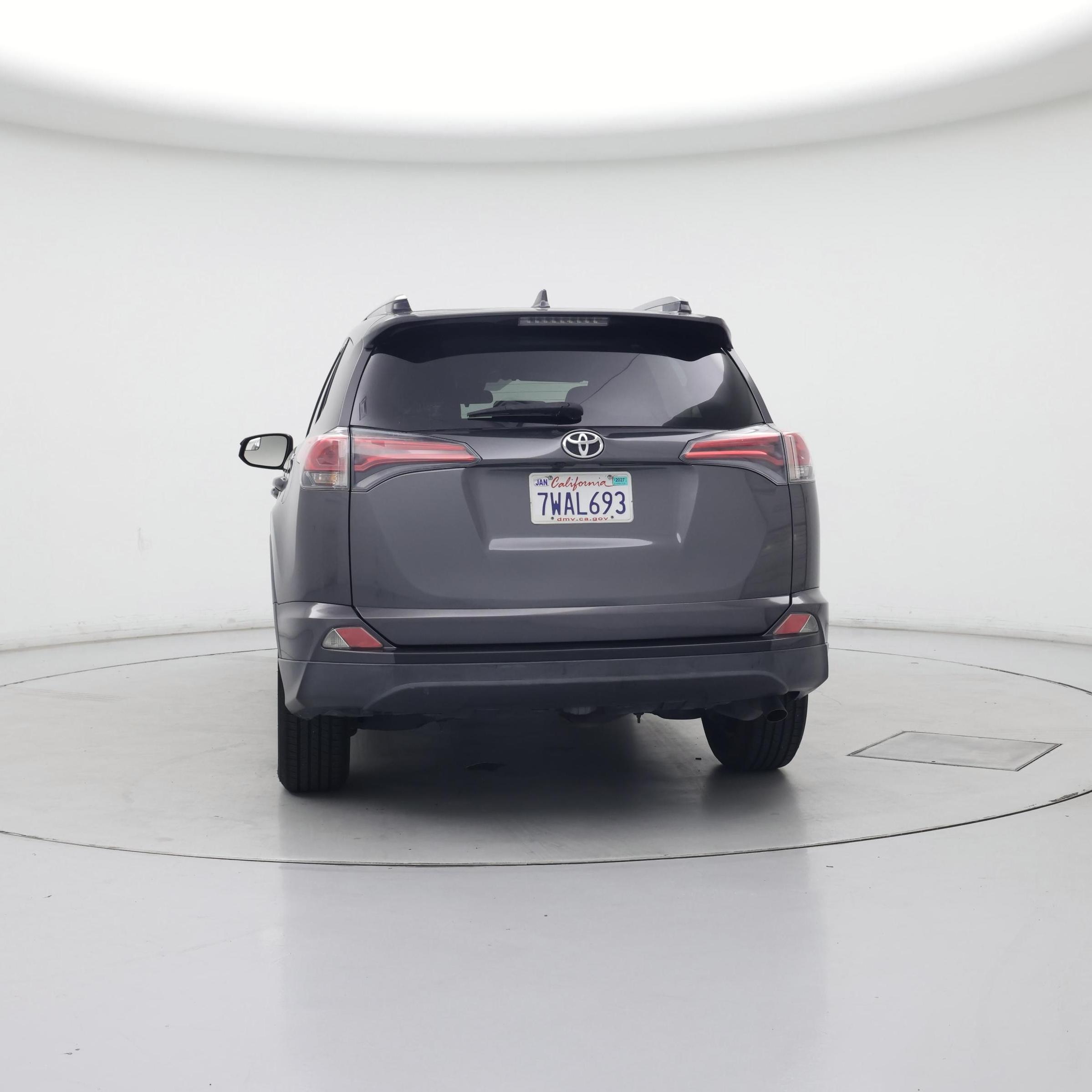 Thumbnail: 2017 Toyota RAV4 - 6