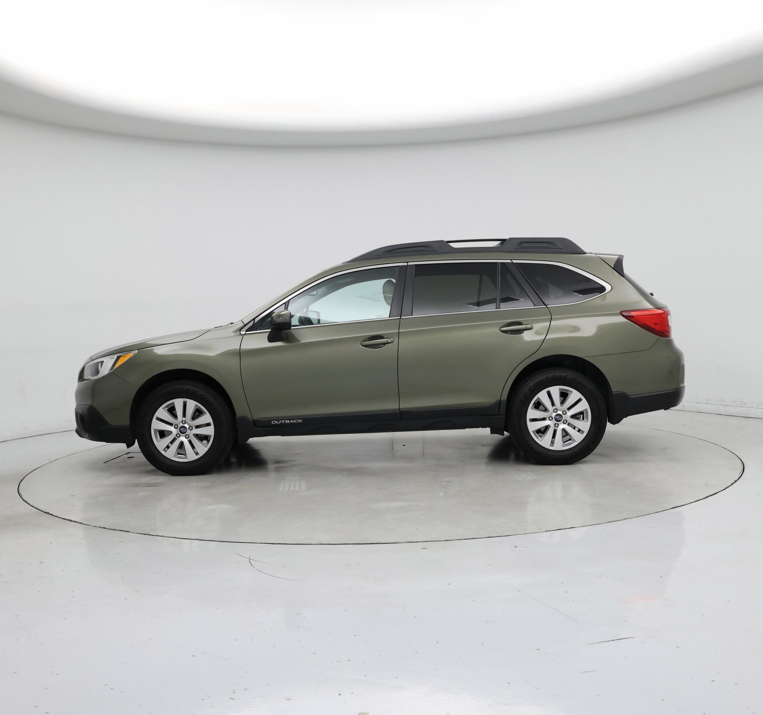 Thumbnail: 2015 Subaru Outback - 3