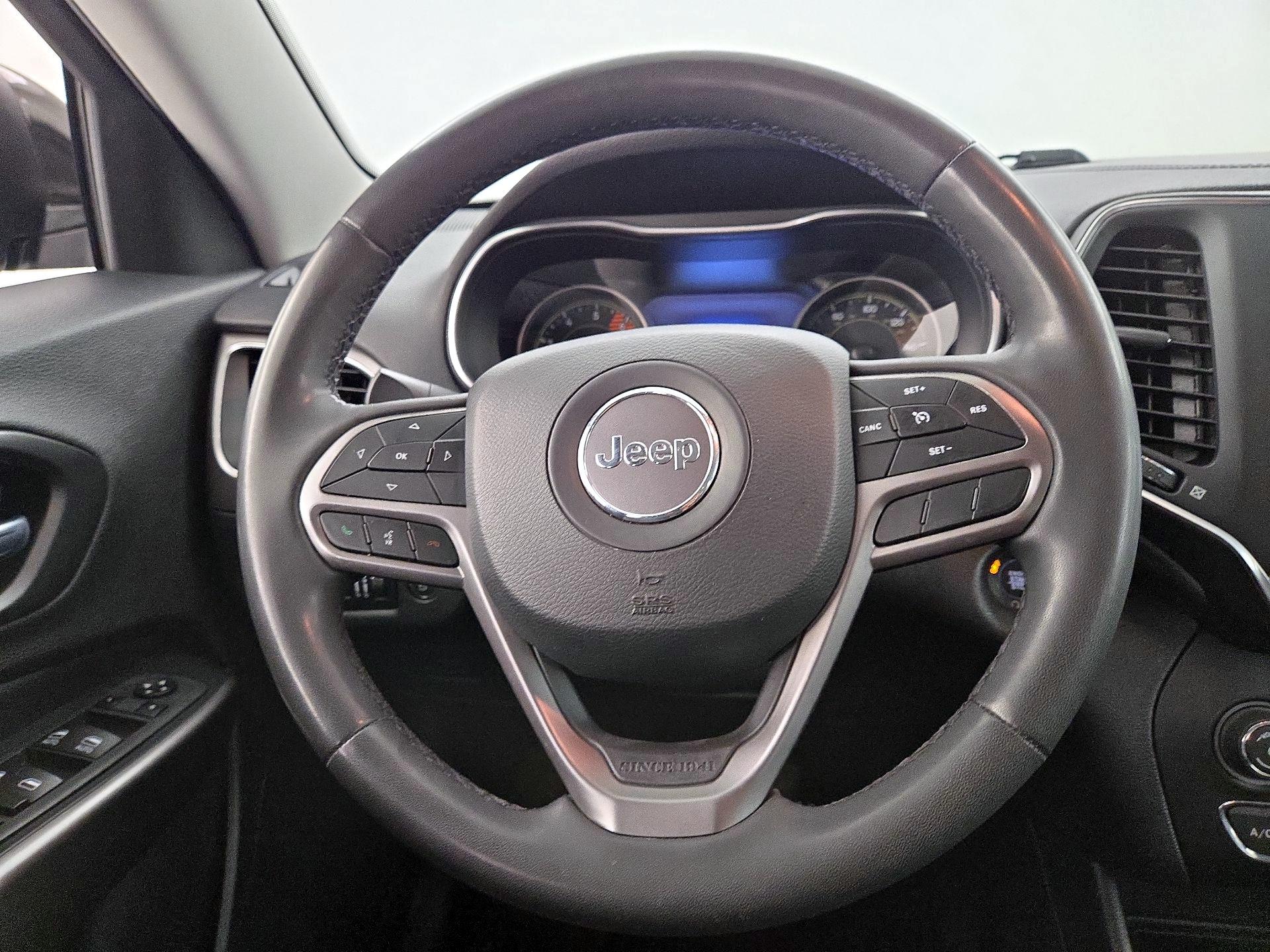 Thumbnail: 2022 Jeep Cherokee - 10