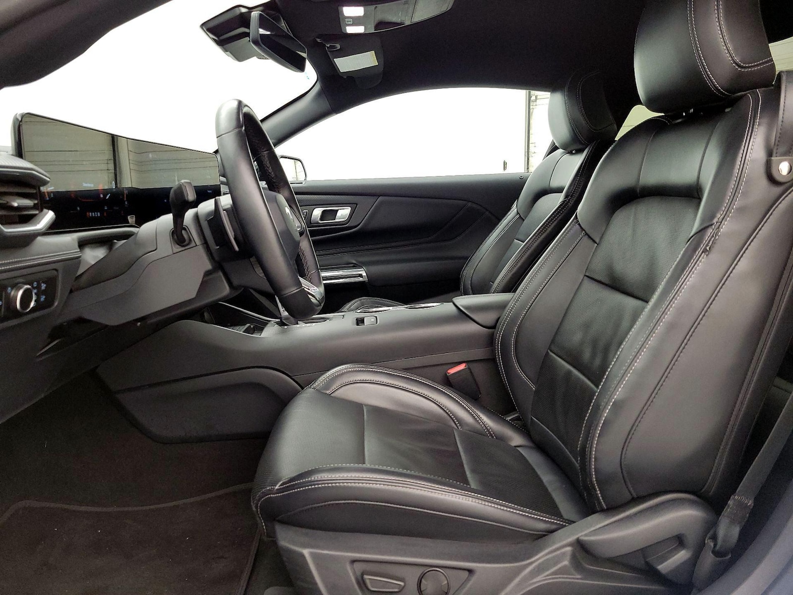 2024 Ford Mustang GT Premium - Photo 12