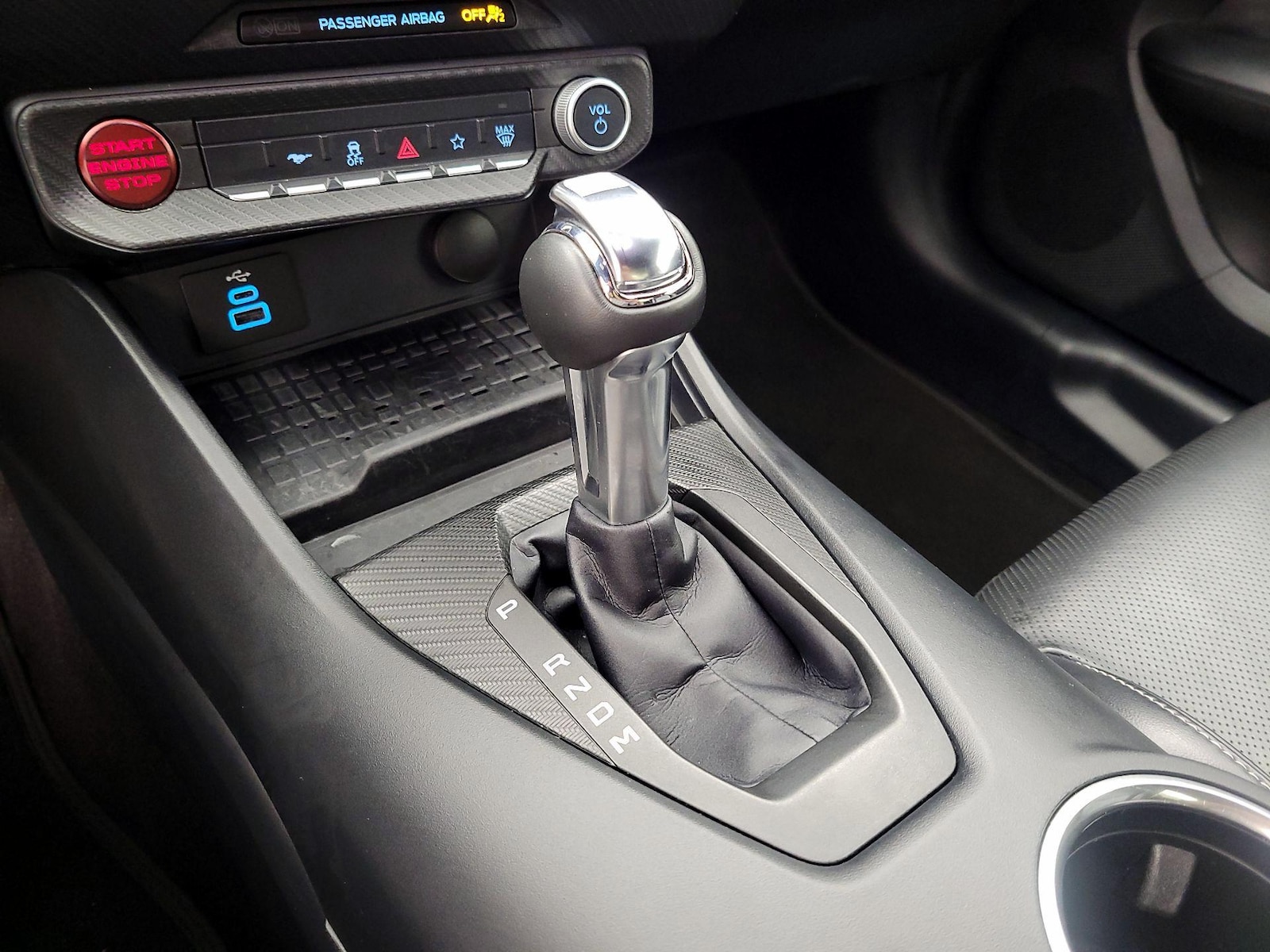 2024 Ford Mustang GT Premium - Photo 18