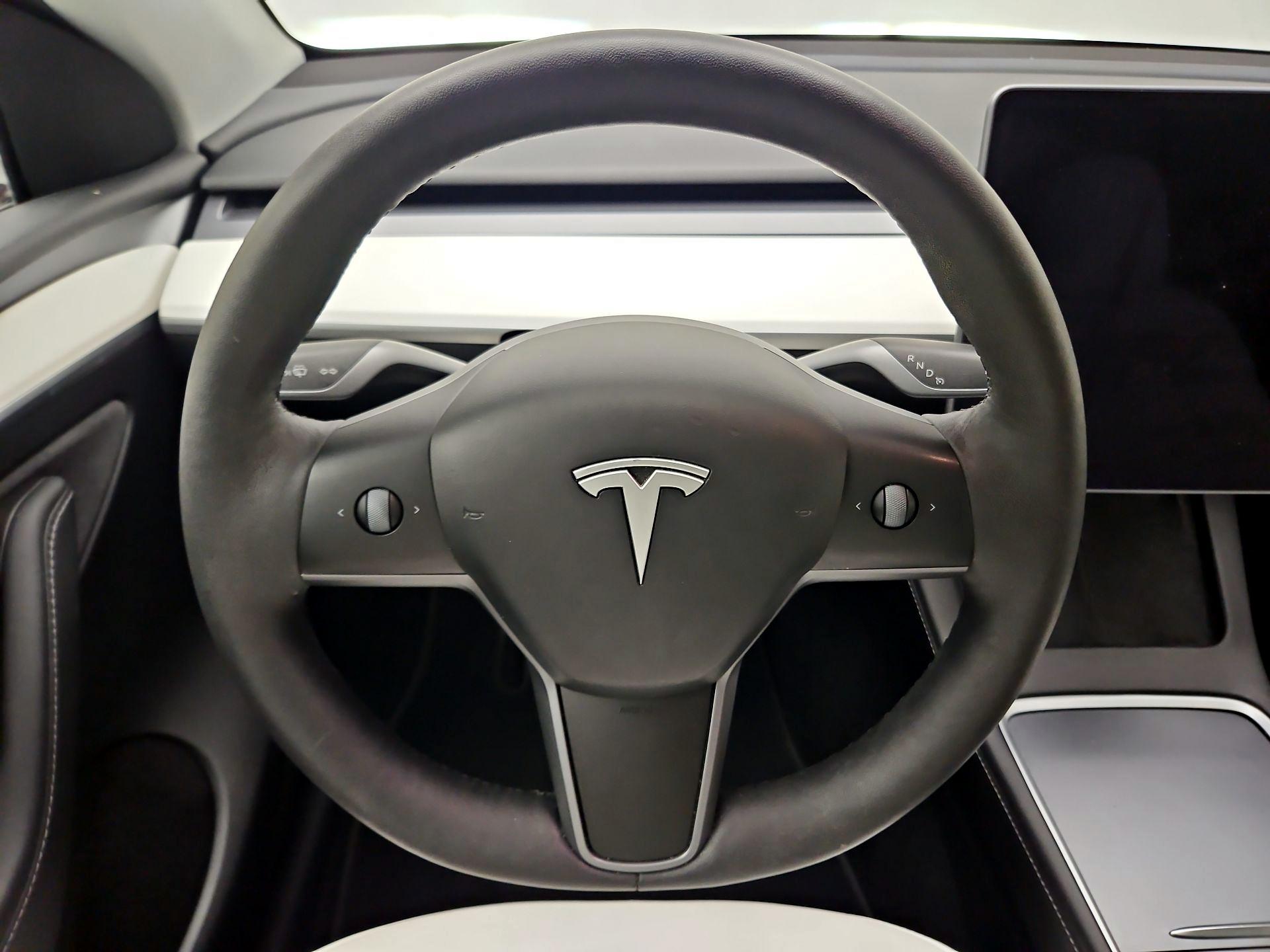 Thumbnail: 2024 Tesla Model Y - 10