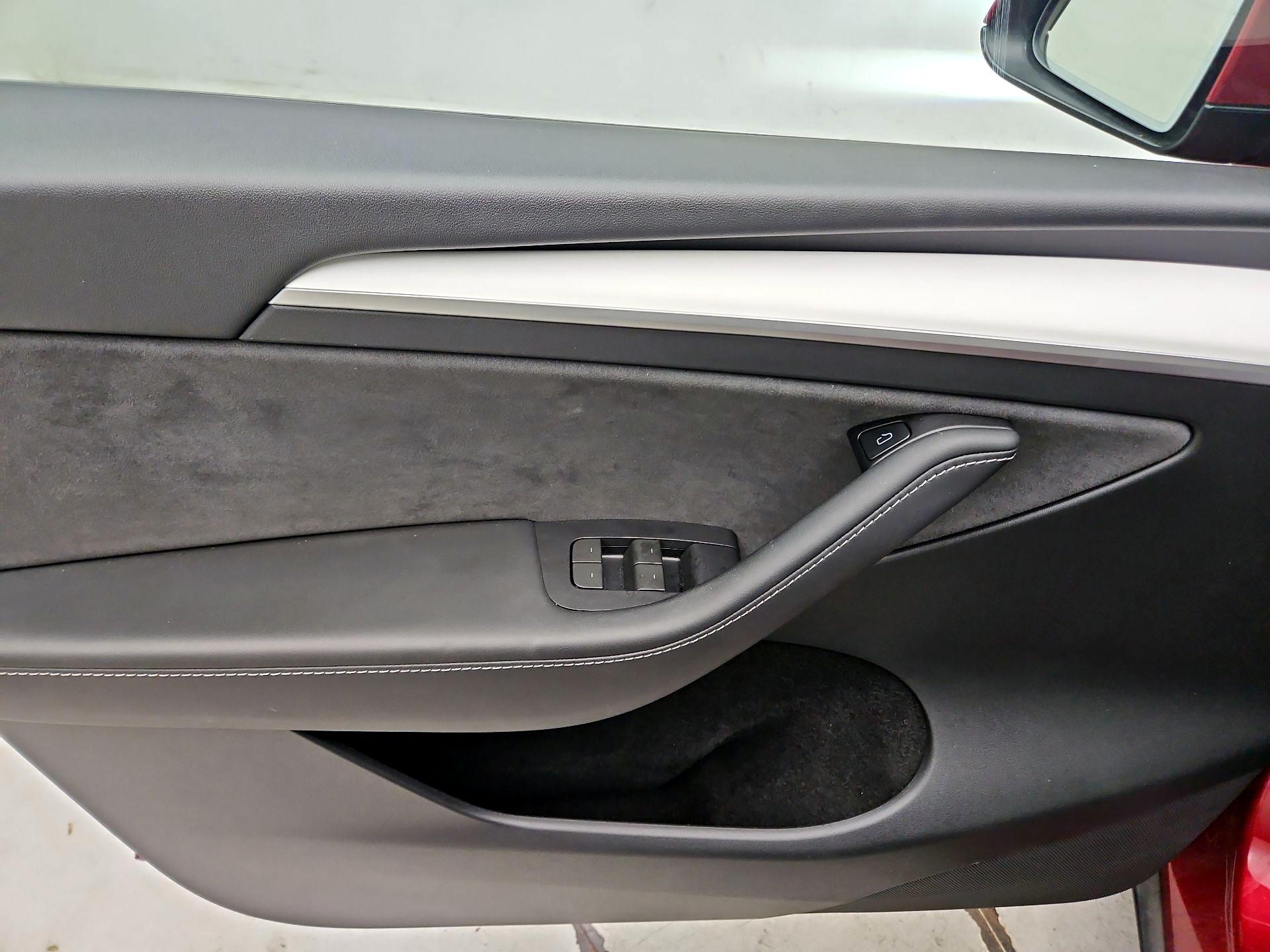 Thumbnail: 2024 Tesla Model Y - 12