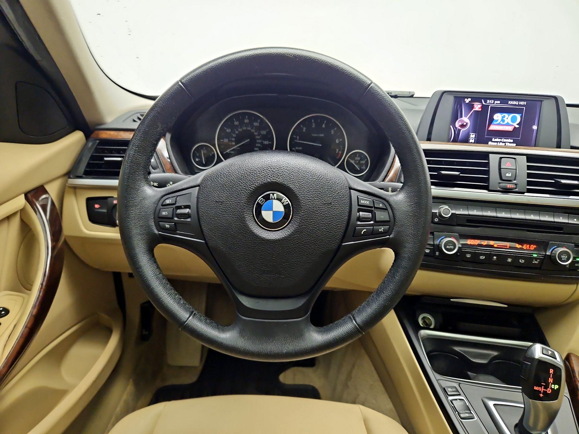 Thumbnail: 2015 BMW 3 Series - 10