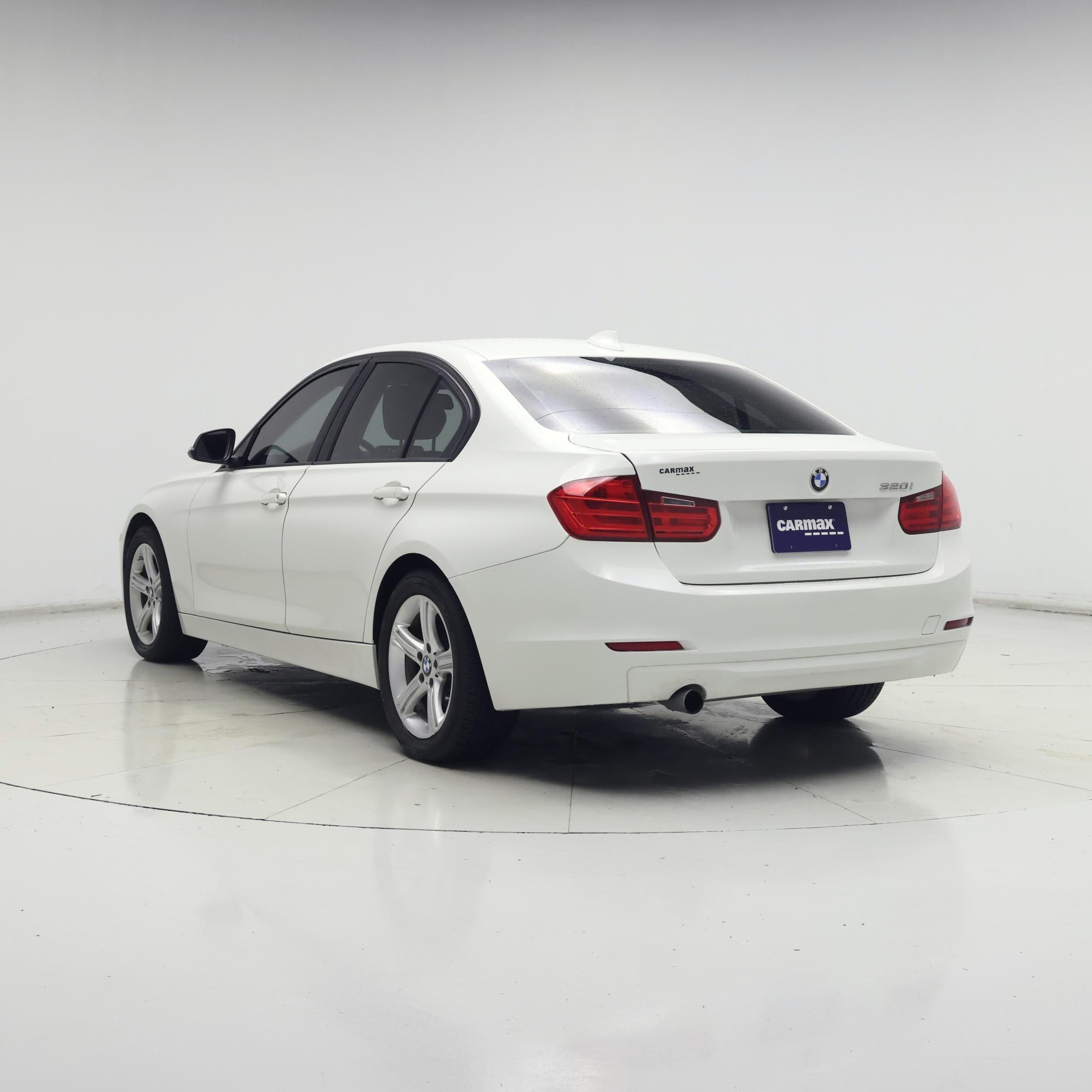 Thumbnail: 2015 BMW 3 Series - 2