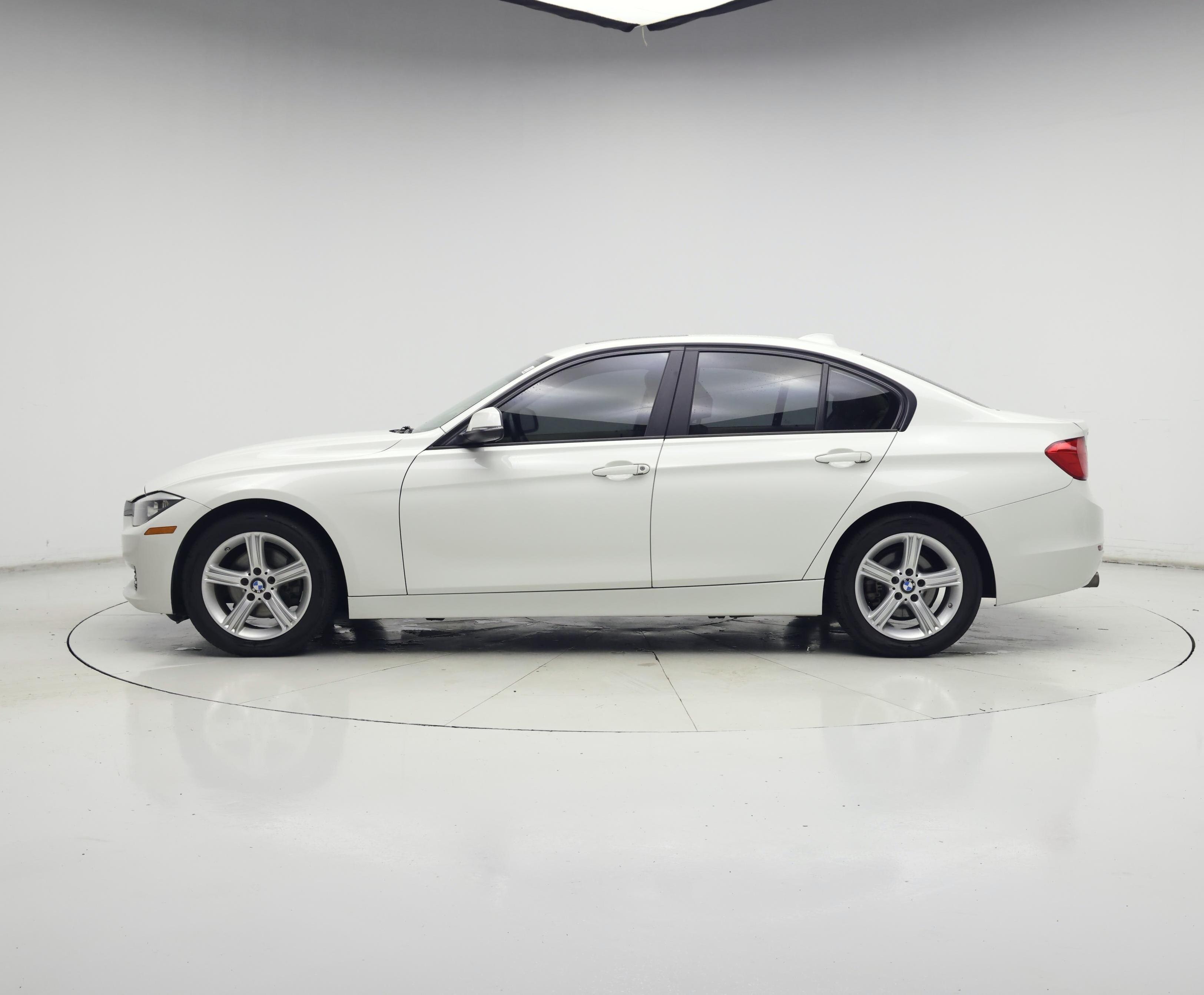Thumbnail: 2015 BMW 3 Series - 3