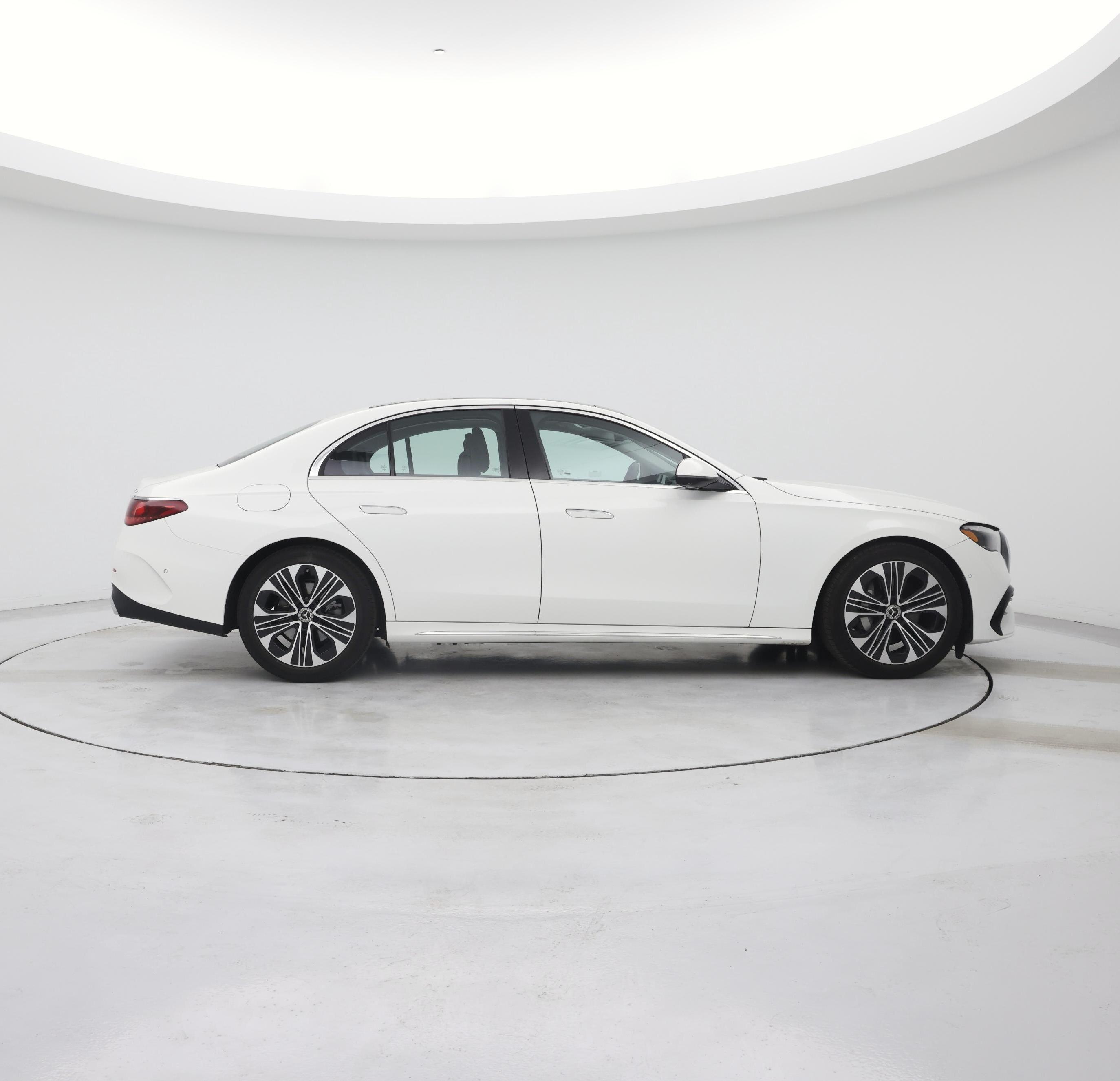 Thumbnail: 2024 Mercedes-Benz E-Class - 7