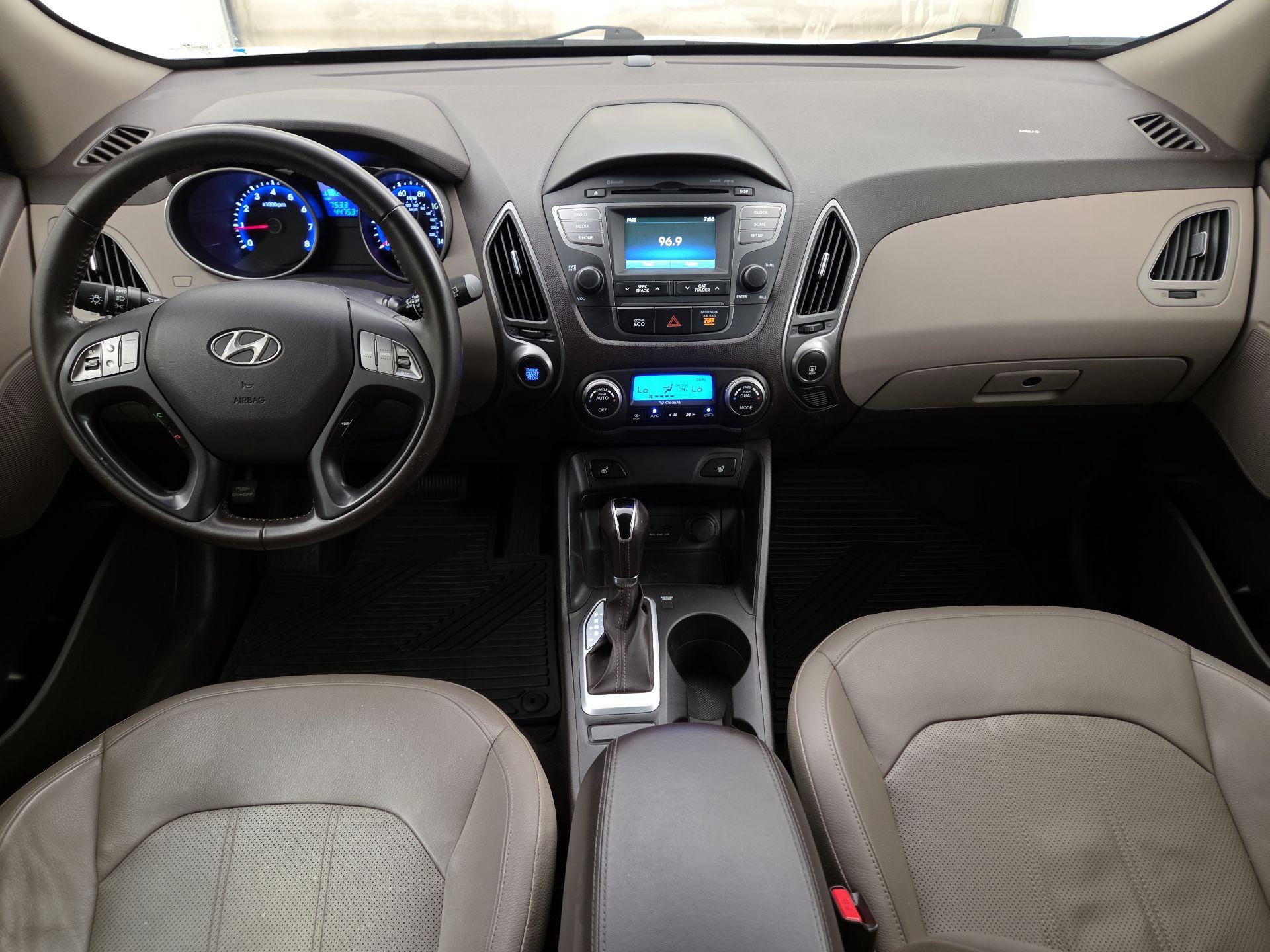 Thumbnail: 2014 Hyundai Tucson - 9