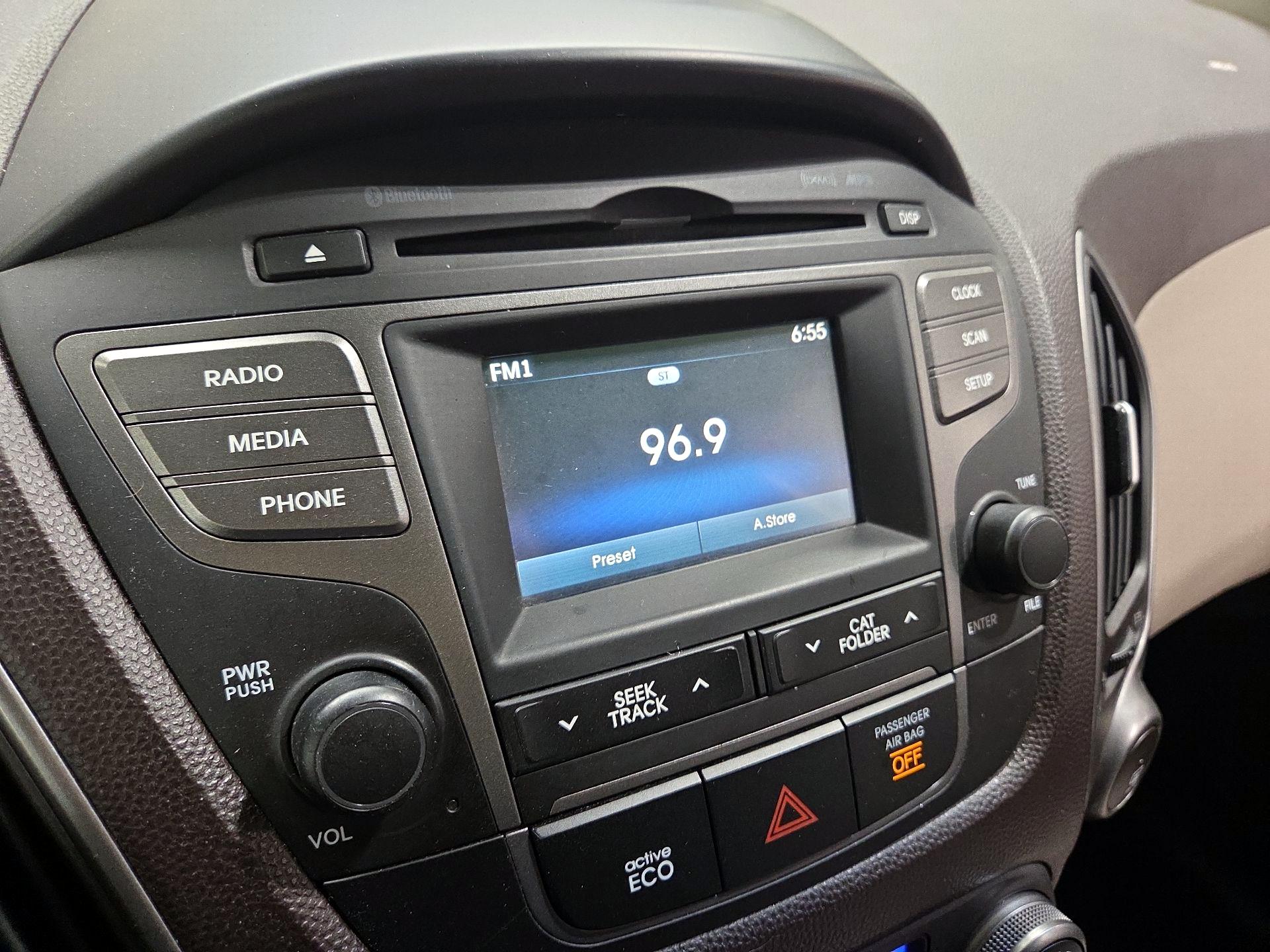 Thumbnail: 2014 Hyundai Tucson - 15