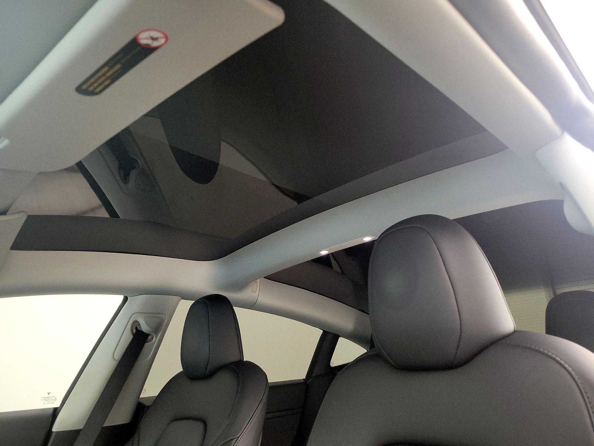Thumbnail: 2023 Tesla Model 3 - 18