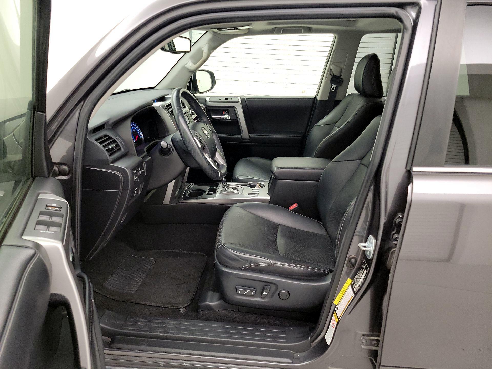 Thumbnail: 2016 Toyota 4Runner - 11