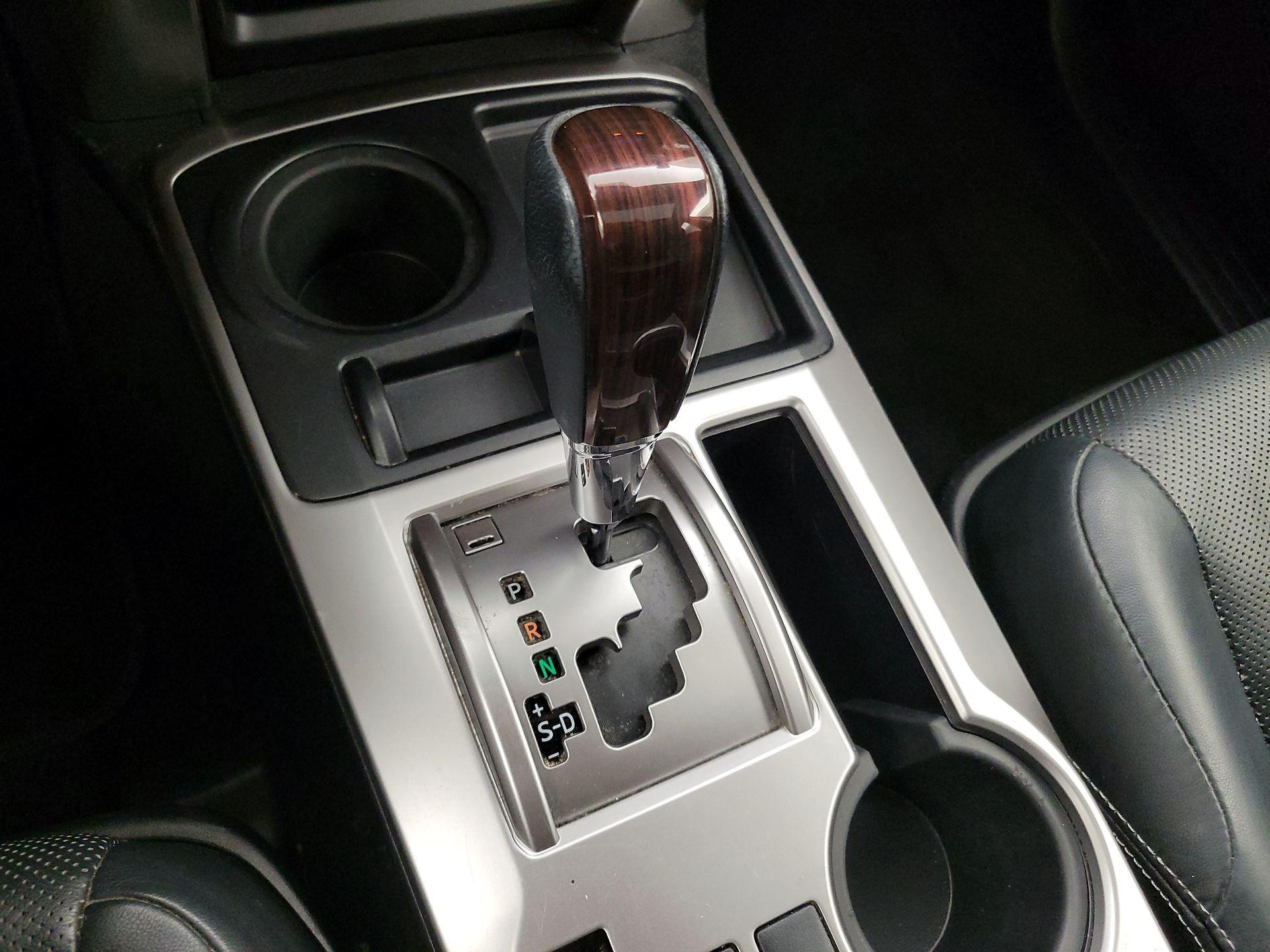 Thumbnail: 2016 Toyota 4Runner - 17