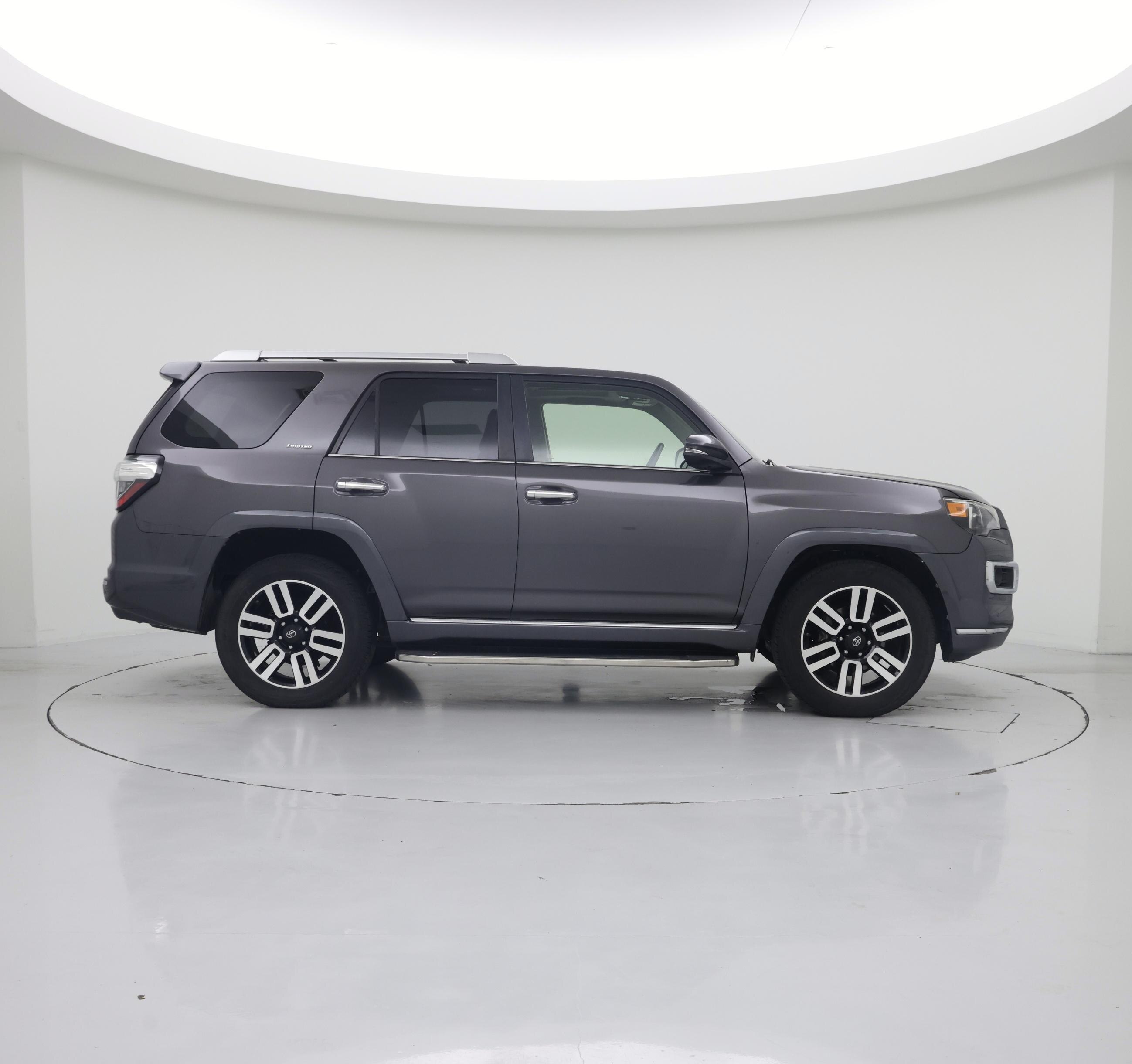 Thumbnail: 2016 Toyota 4Runner - 7