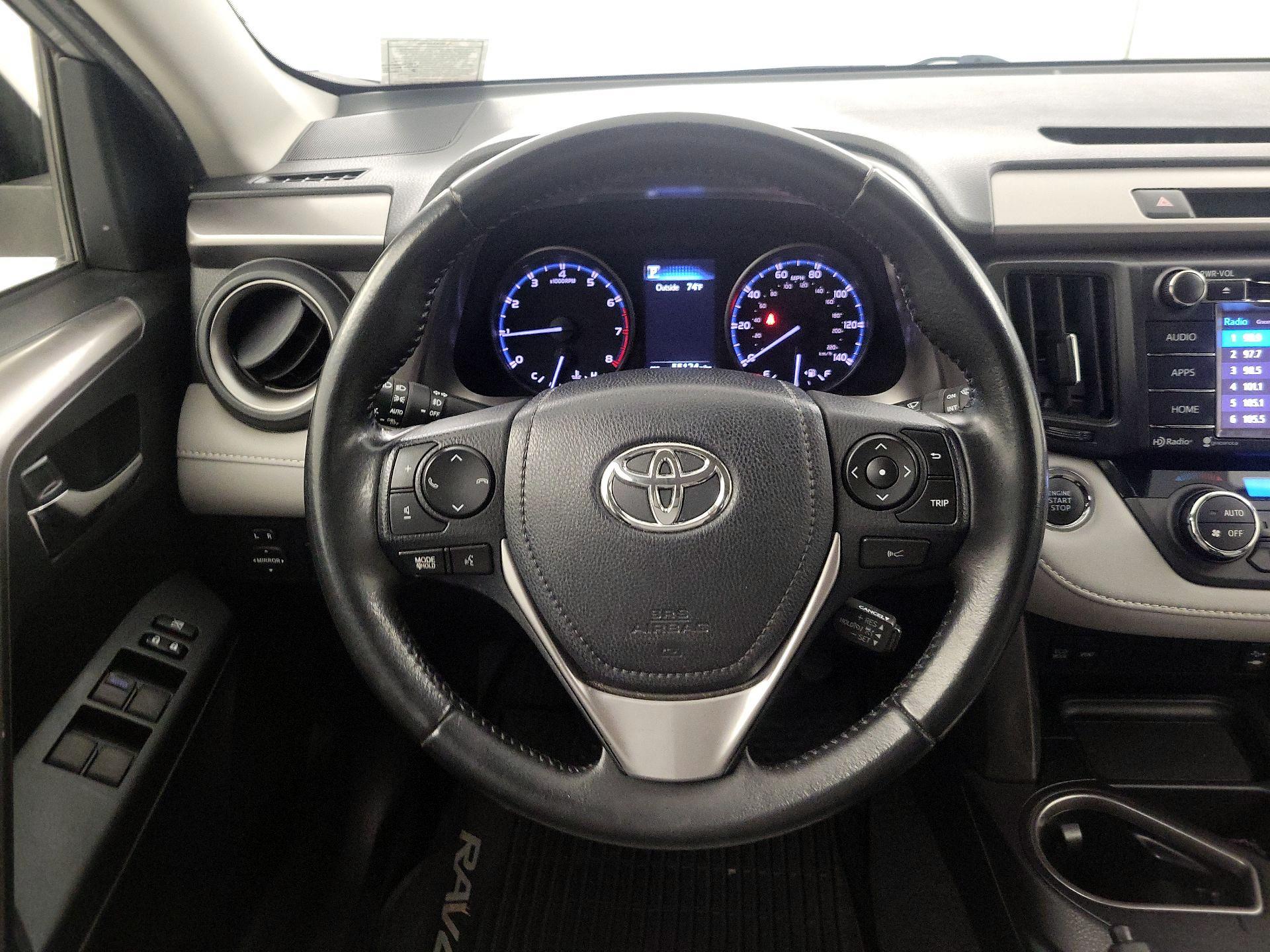 Thumbnail: 2018 Toyota RAV4 - 10