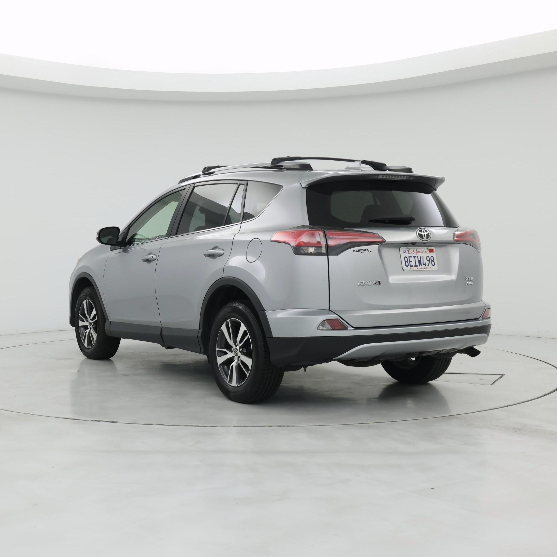 Thumbnail: 2018 Toyota RAV4 - 2