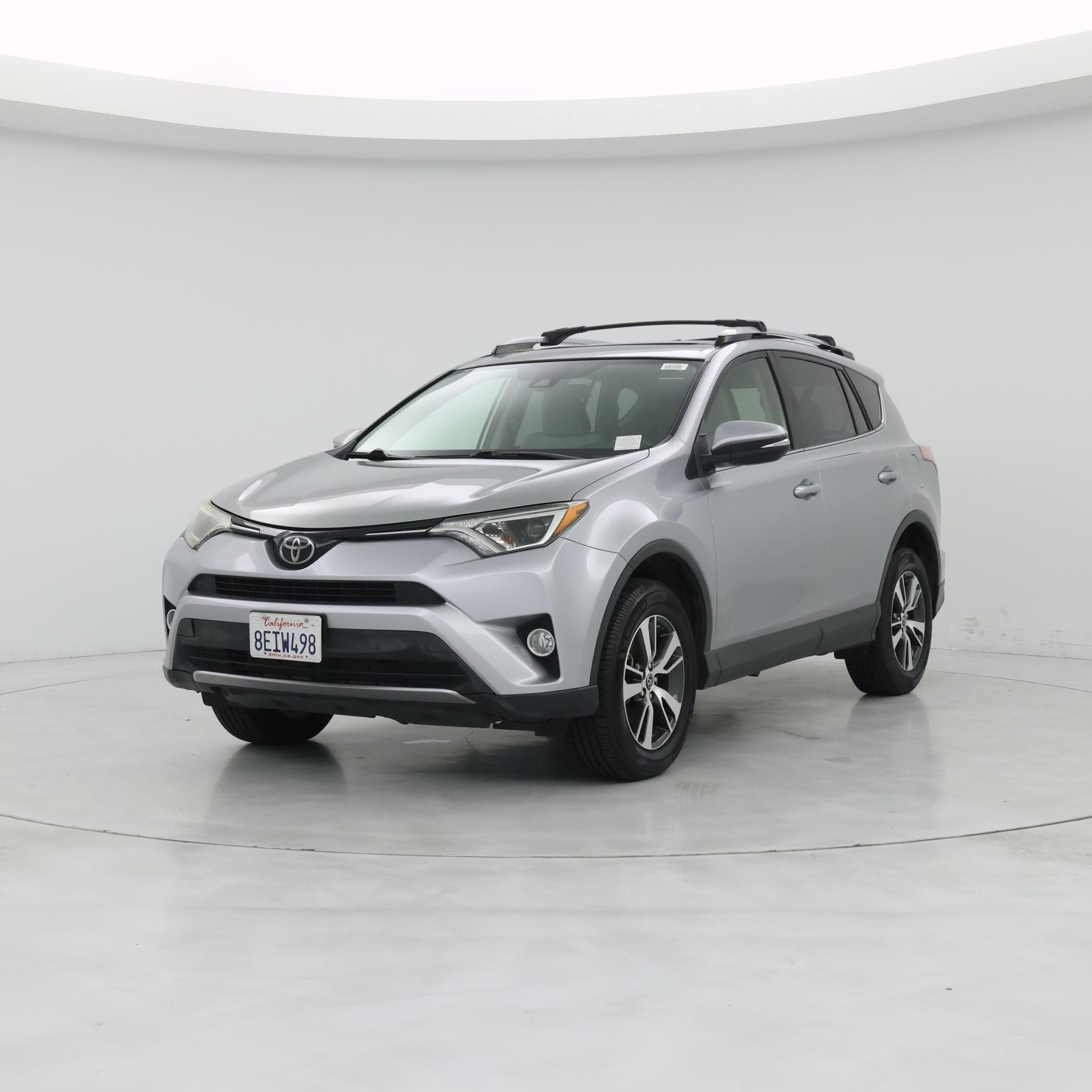Thumbnail: 2018 Toyota RAV4 - 4