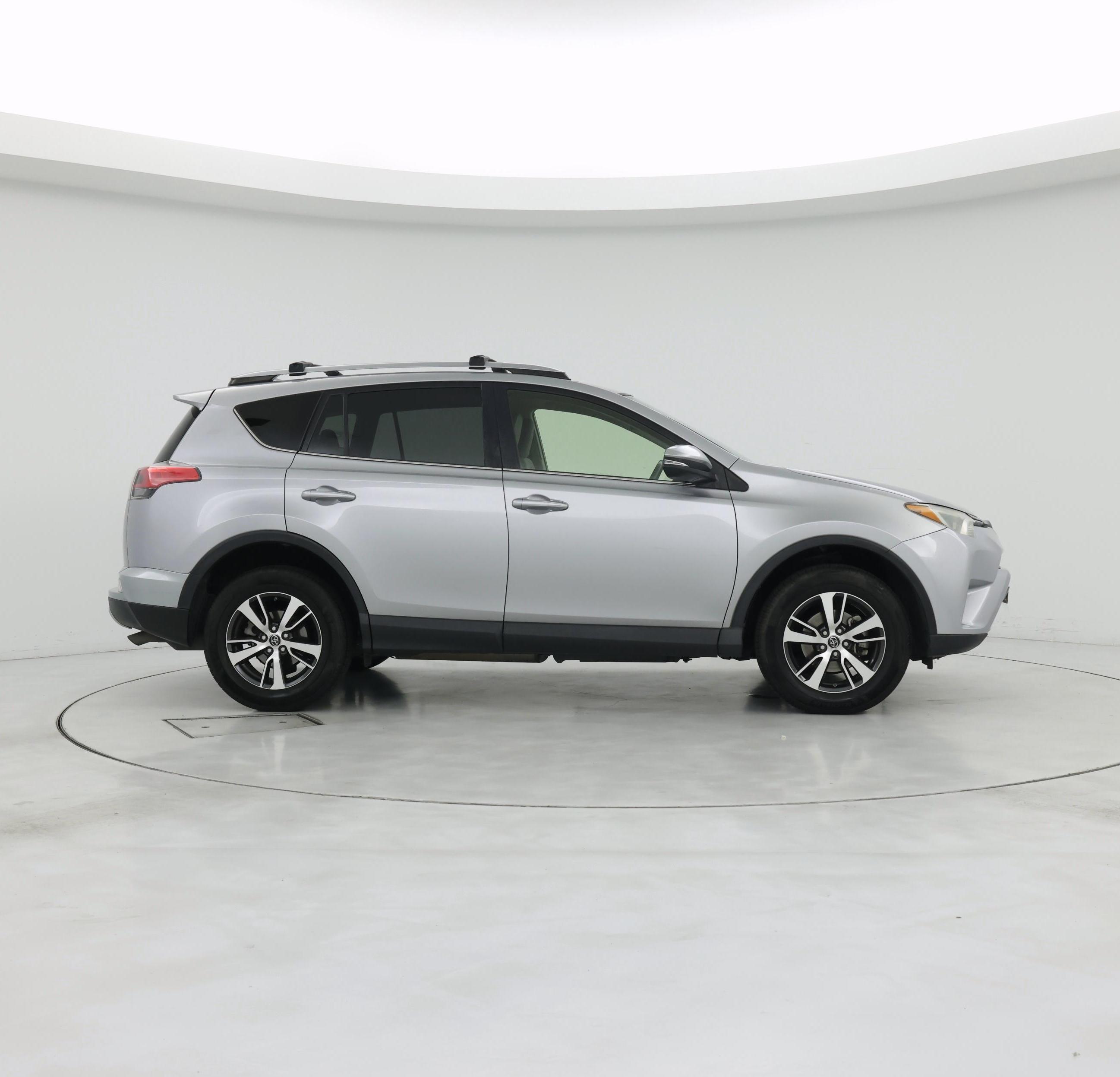 Thumbnail: 2018 Toyota RAV4 - 7