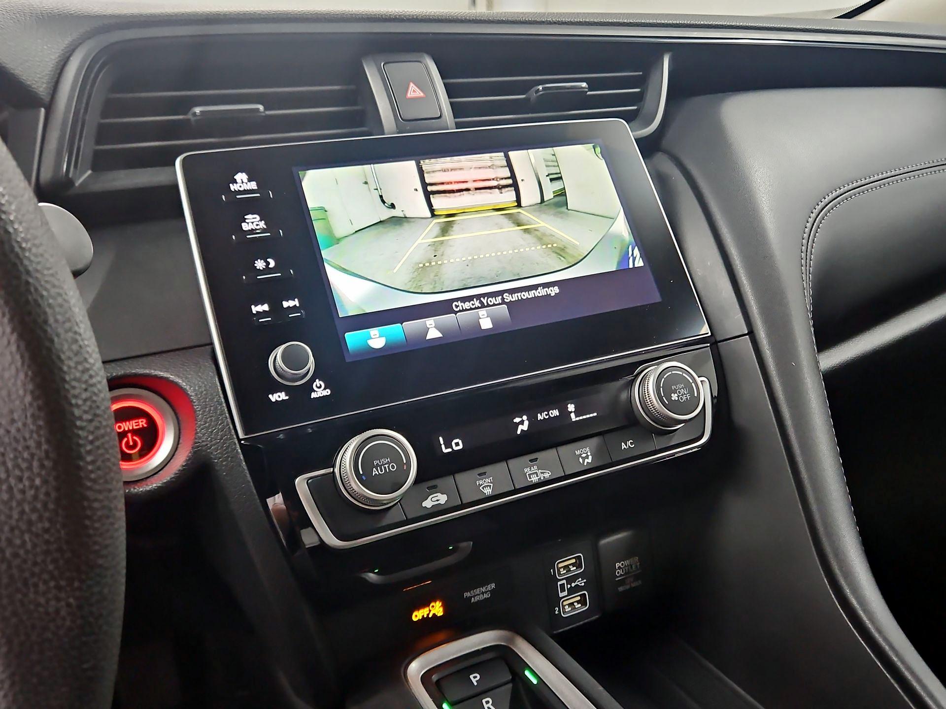 Thumbnail: 2019 Honda Insight - 14