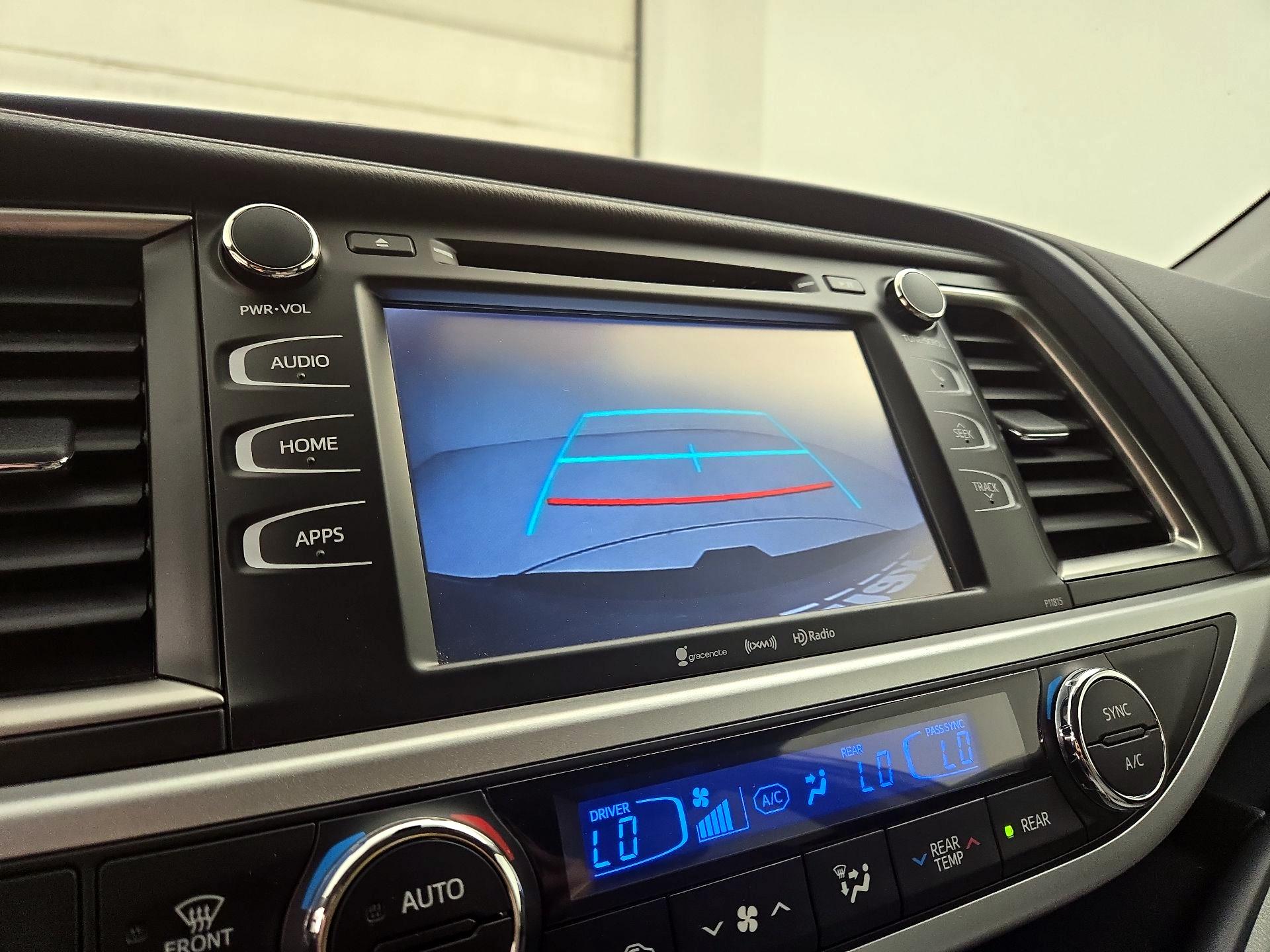 Thumbnail: 2019 Toyota Highlander - 14