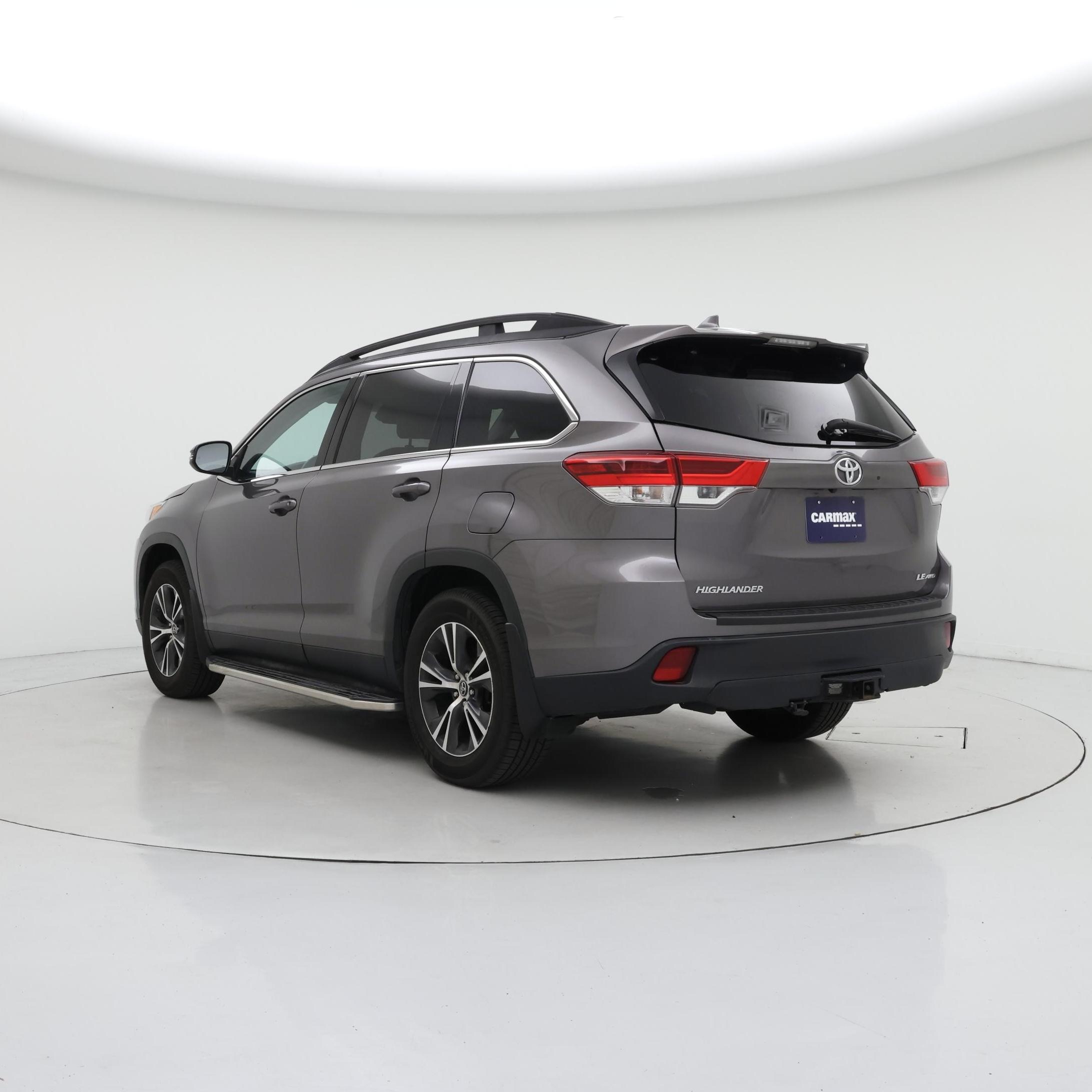 Thumbnail: 2019 Toyota Highlander - 2