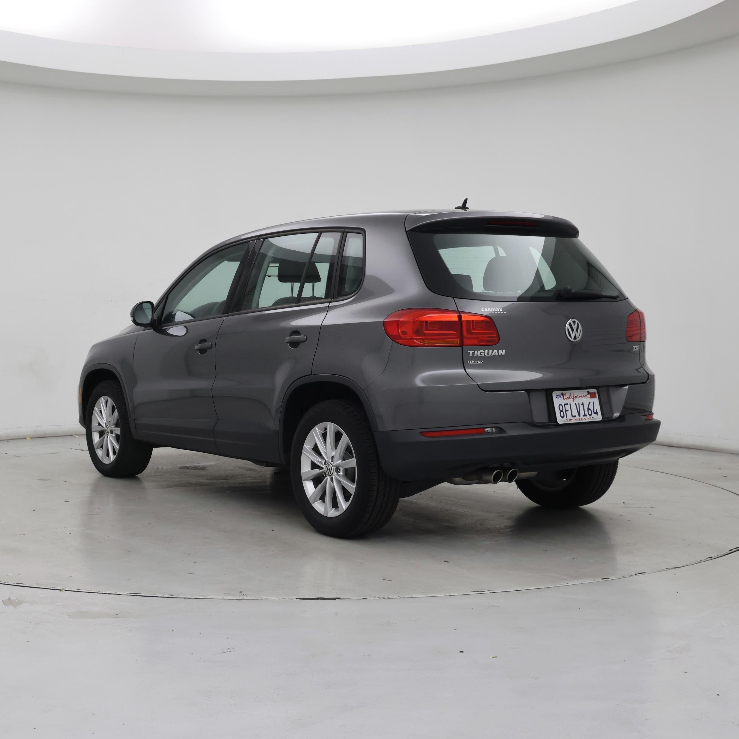 Thumbnail: 2018 Volkswagen Tiguan - 2