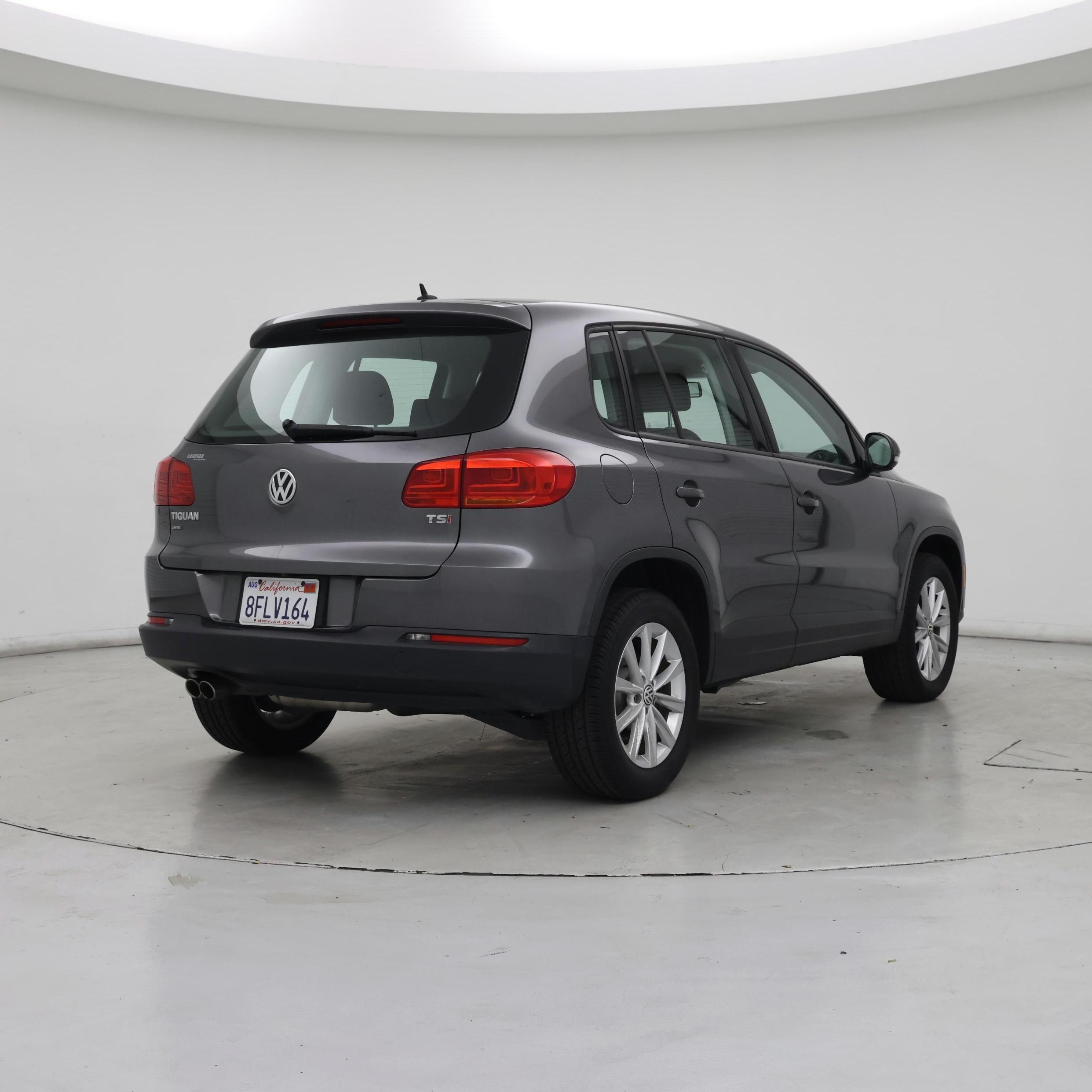Thumbnail: 2018 Volkswagen Tiguan - 8