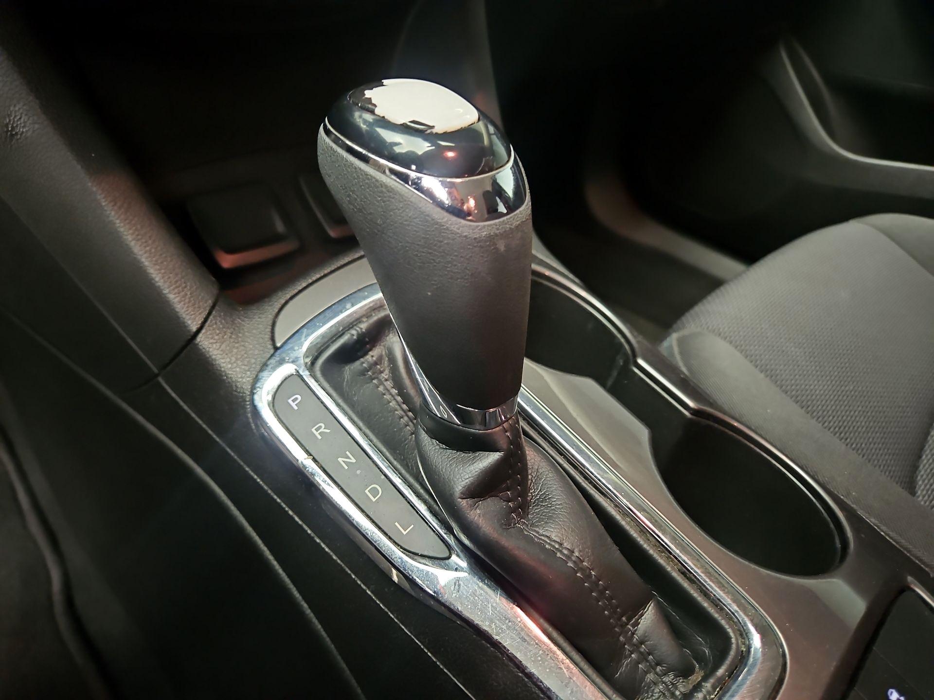 Thumbnail: 2017 Chevrolet Cruze - 17