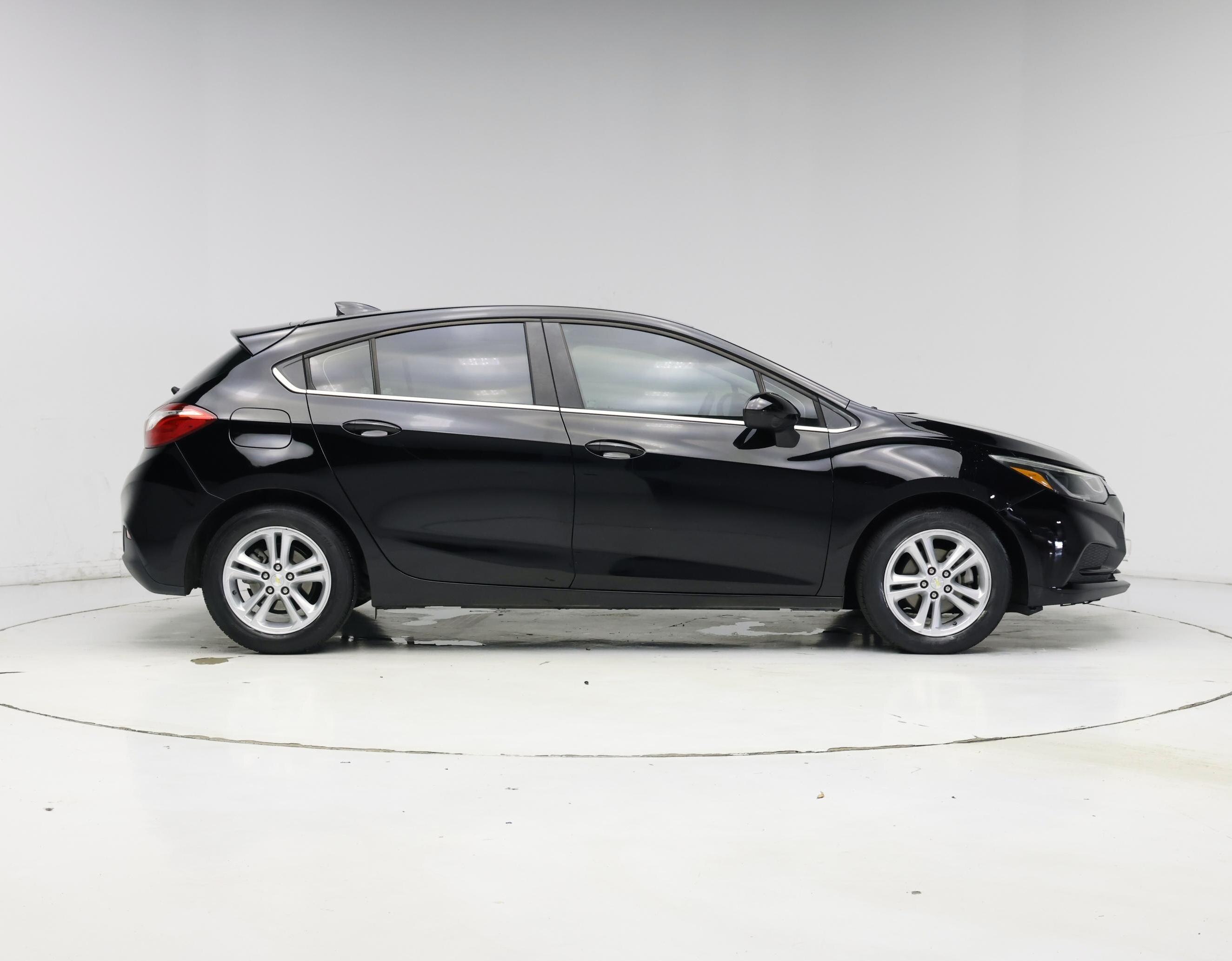 Thumbnail: 2017 Chevrolet Cruze - 7