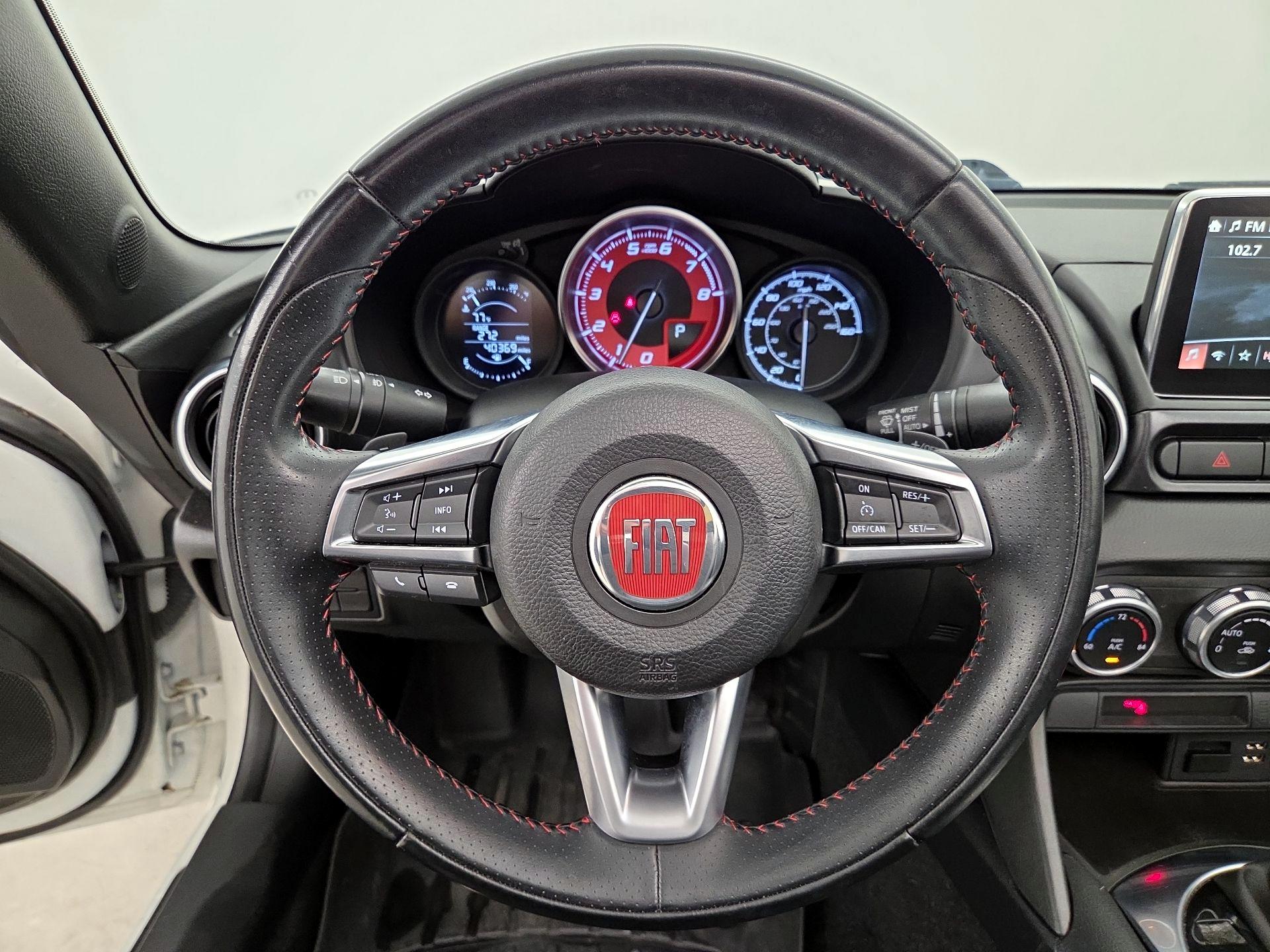 Thumbnail: 2017 Fiat 124 Spider - 10