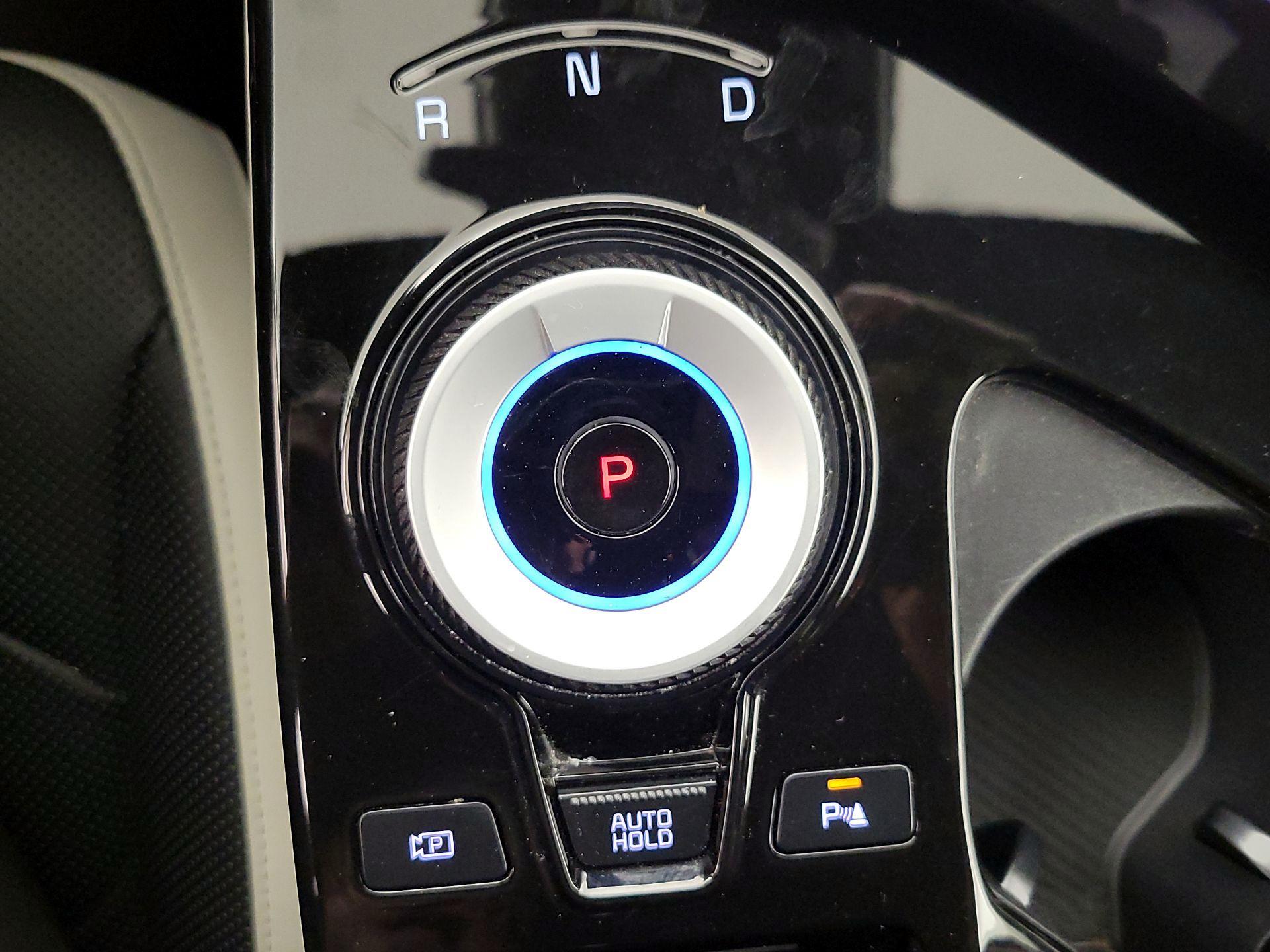 Thumbnail: 2023 Kia EV6 - 18