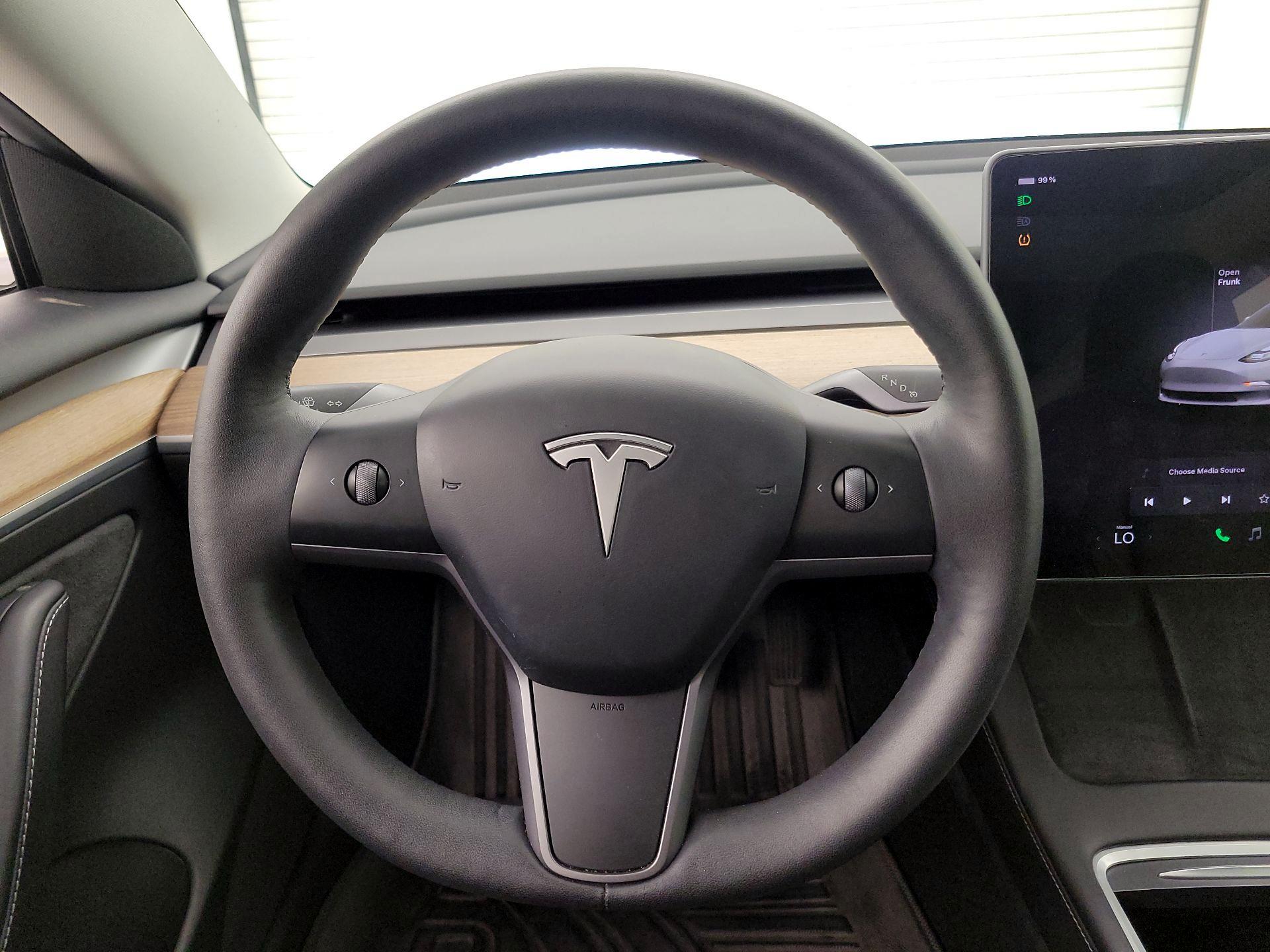 Thumbnail: 2023 Tesla Model 3 - 10