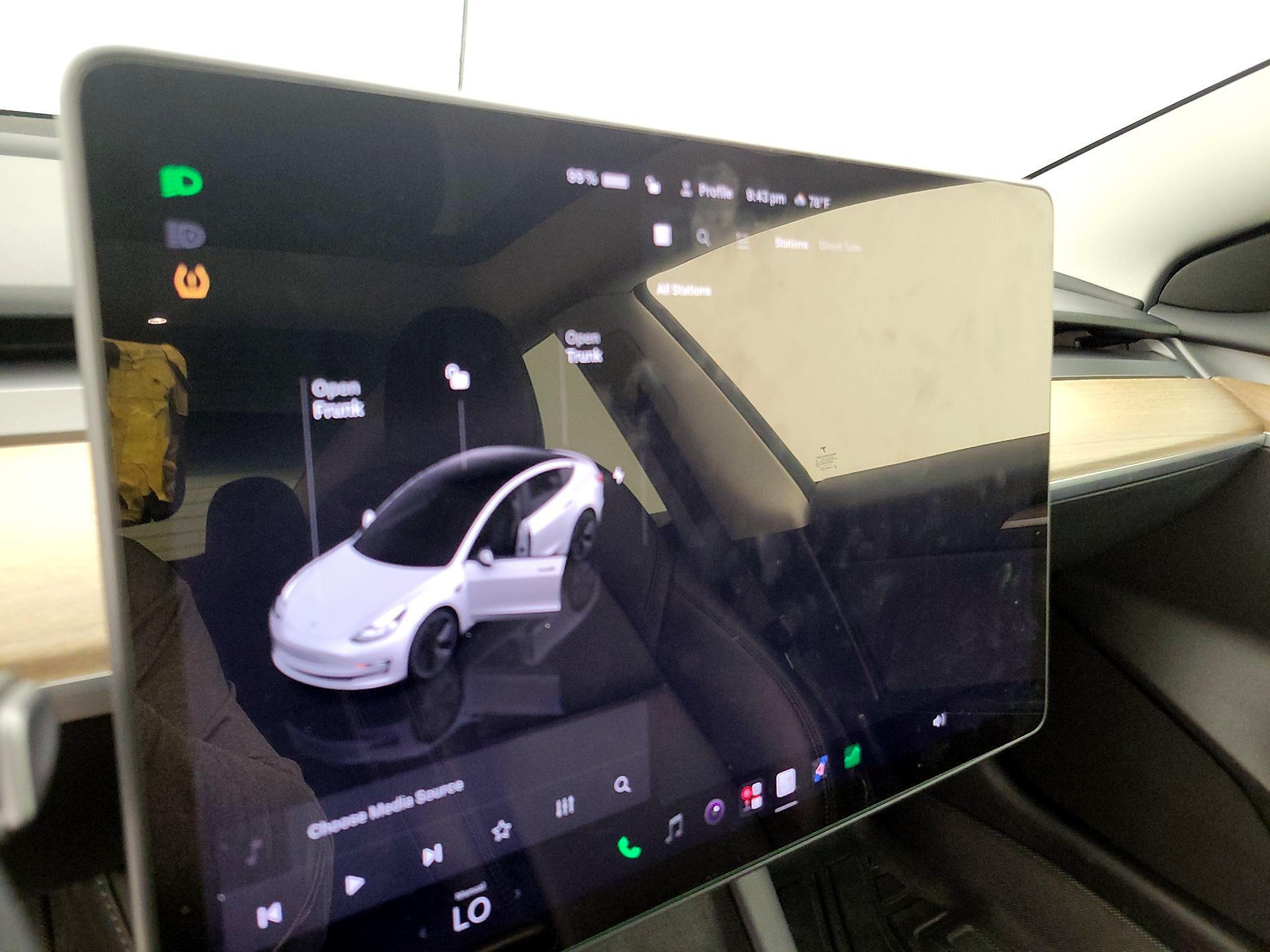 Thumbnail: 2023 Tesla Model 3 - 15