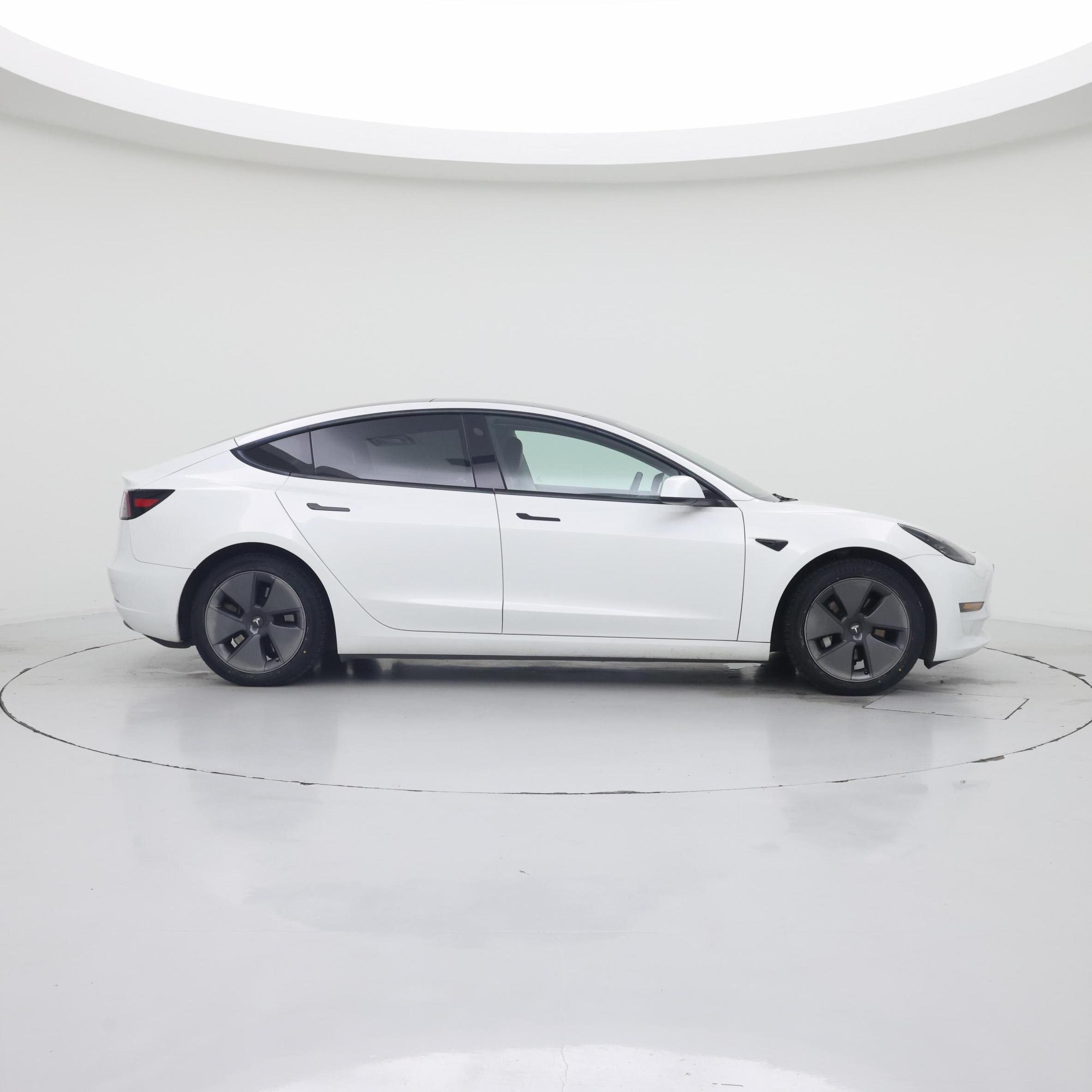 Thumbnail: 2023 Tesla Model 3 - 7