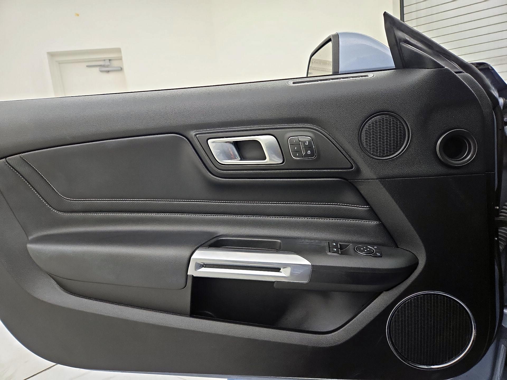 Thumbnail: 2022 Ford Mustang - 12