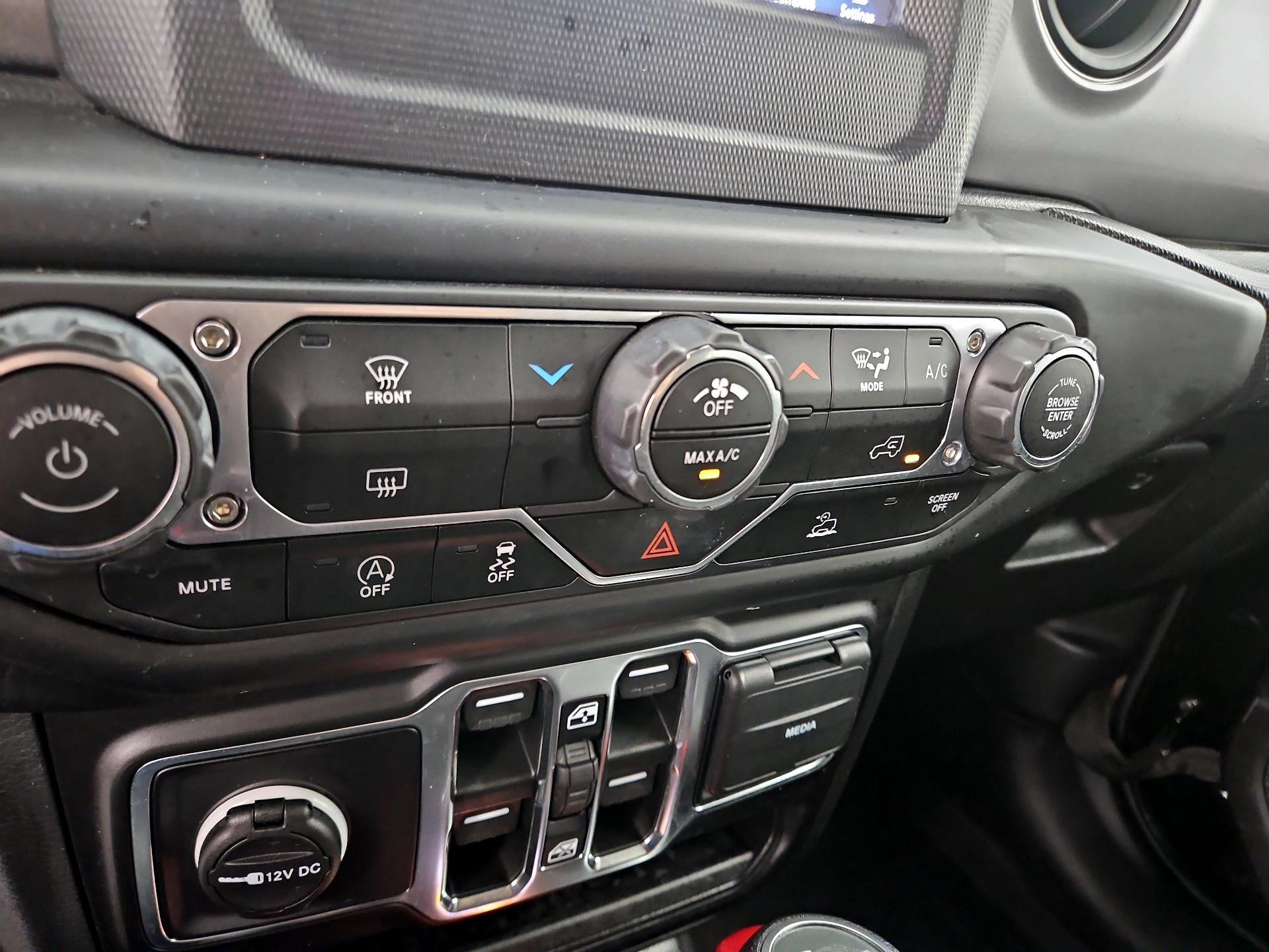 Thumbnail: 2023 Jeep Gladiator - 16