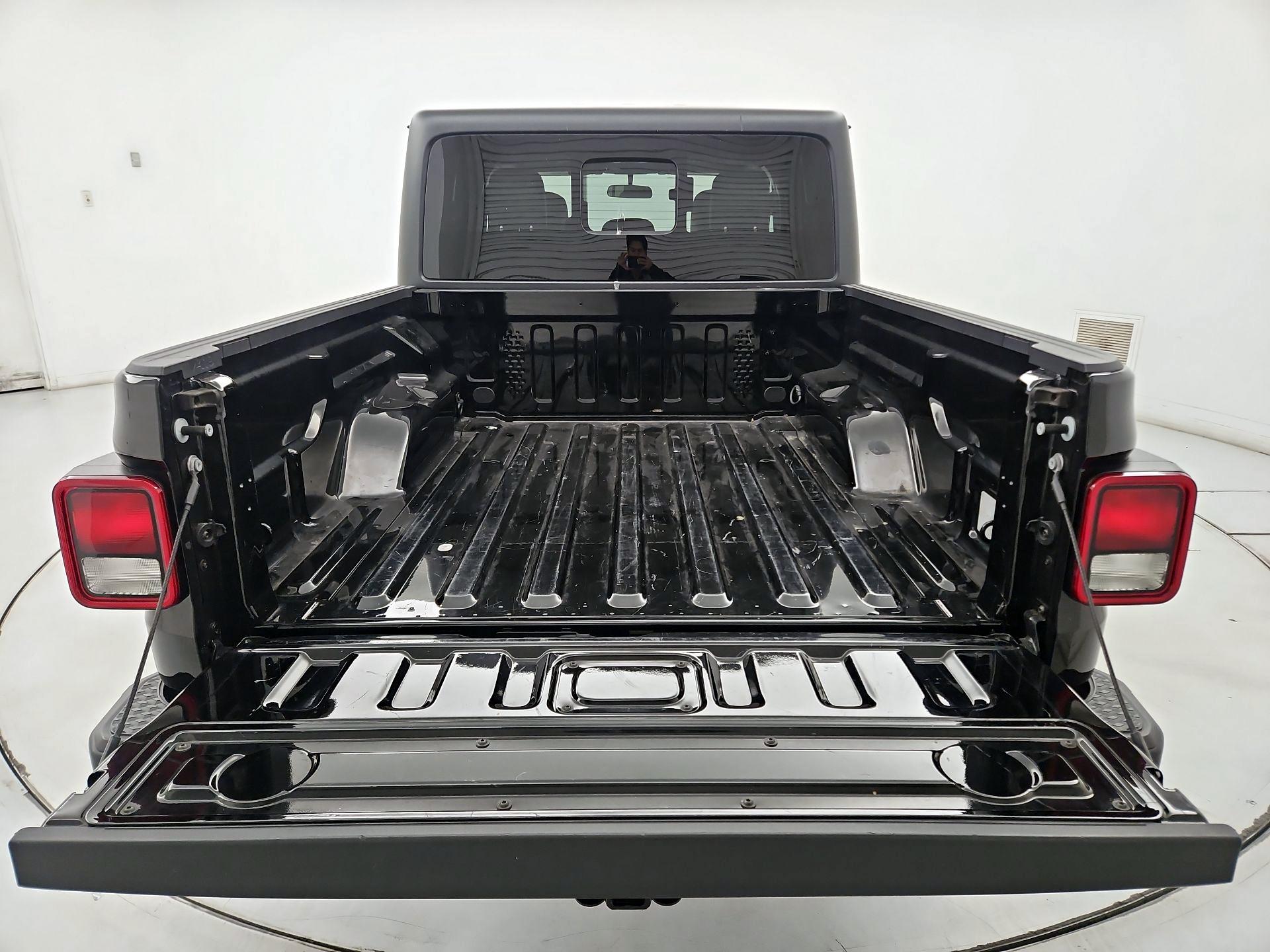 Thumbnail: 2023 Jeep Gladiator - 20