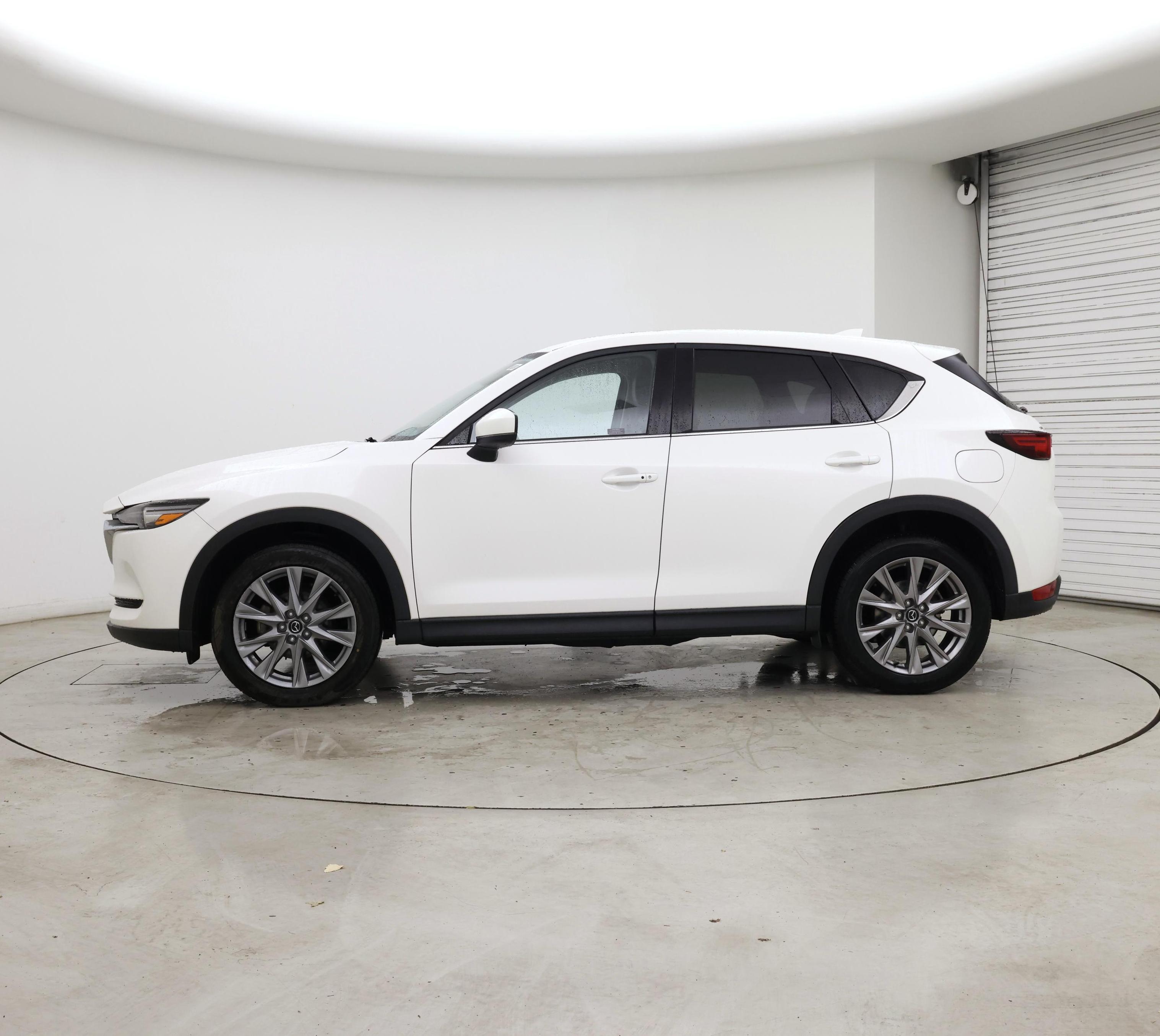 Thumbnail: 2021 Mazda CX-5 - 3
