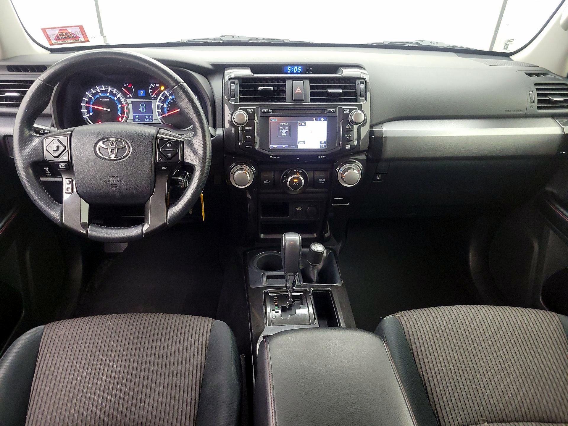 Thumbnail: 2015 Toyota 4Runner - 9