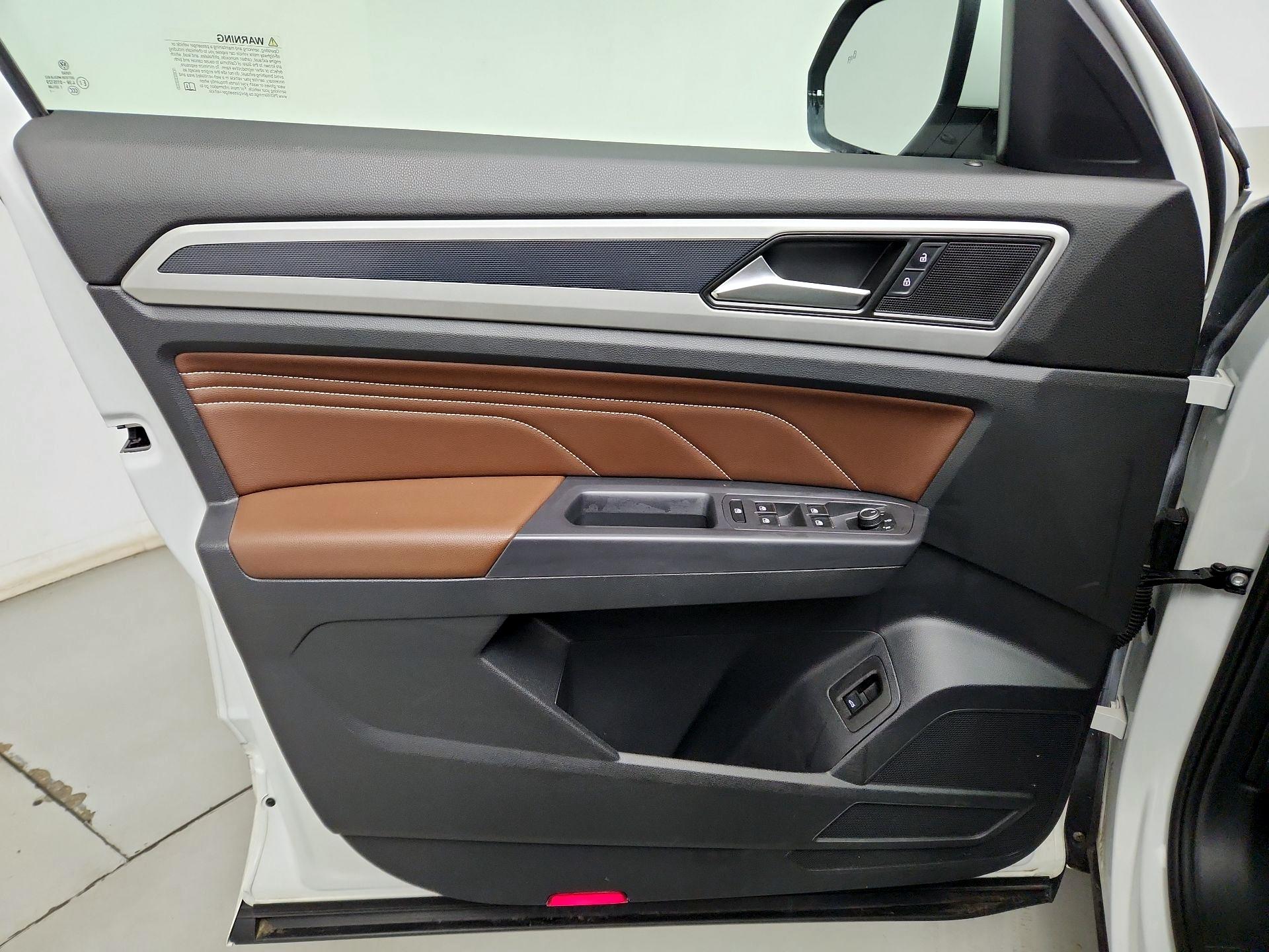 Thumbnail: 2021 Volkswagen Atlas - 12
