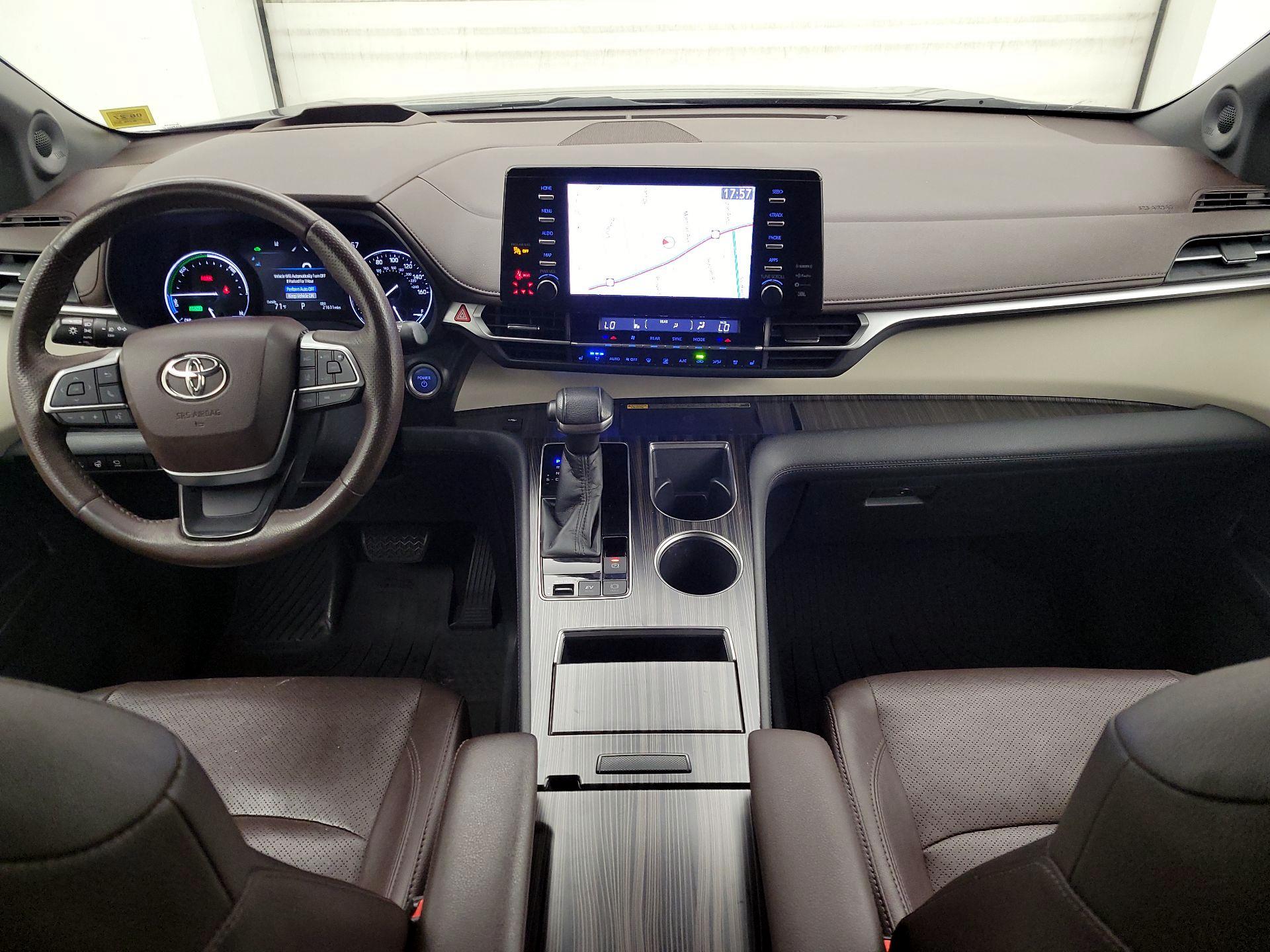 Thumbnail: 2021 Toyota Sienna - 9