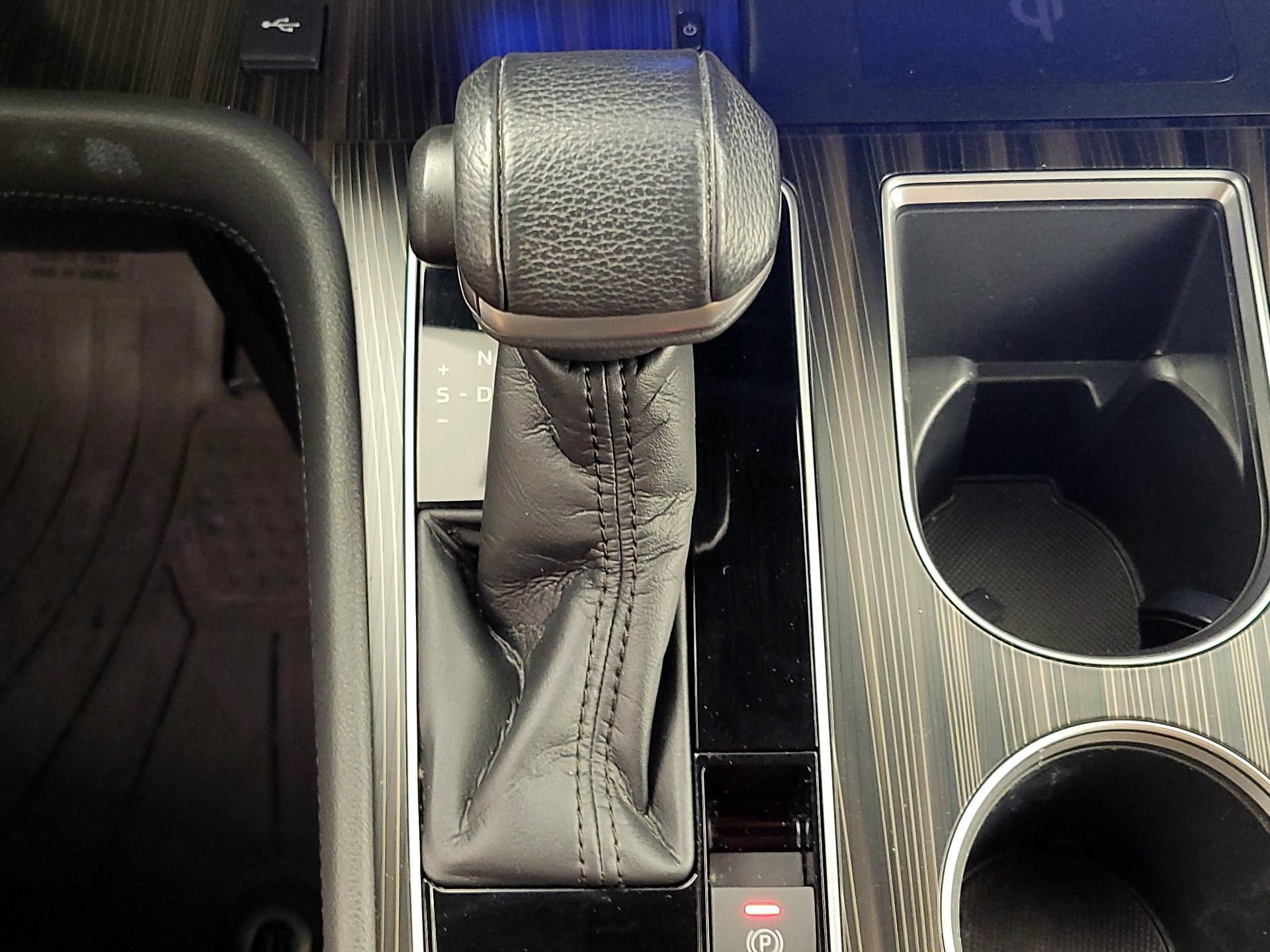 Thumbnail: 2021 Toyota Sienna - 18