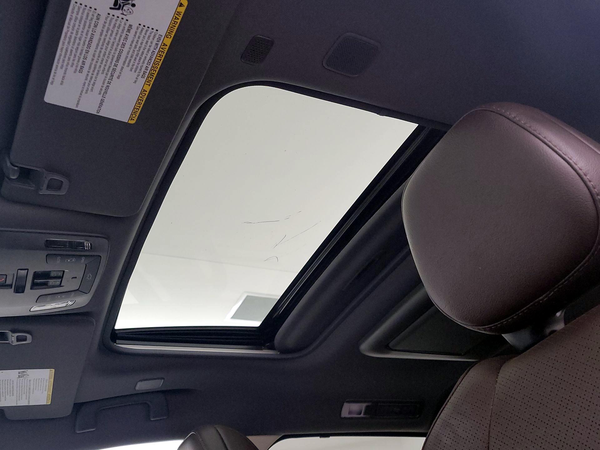 Thumbnail: 2021 Toyota Sienna - 20